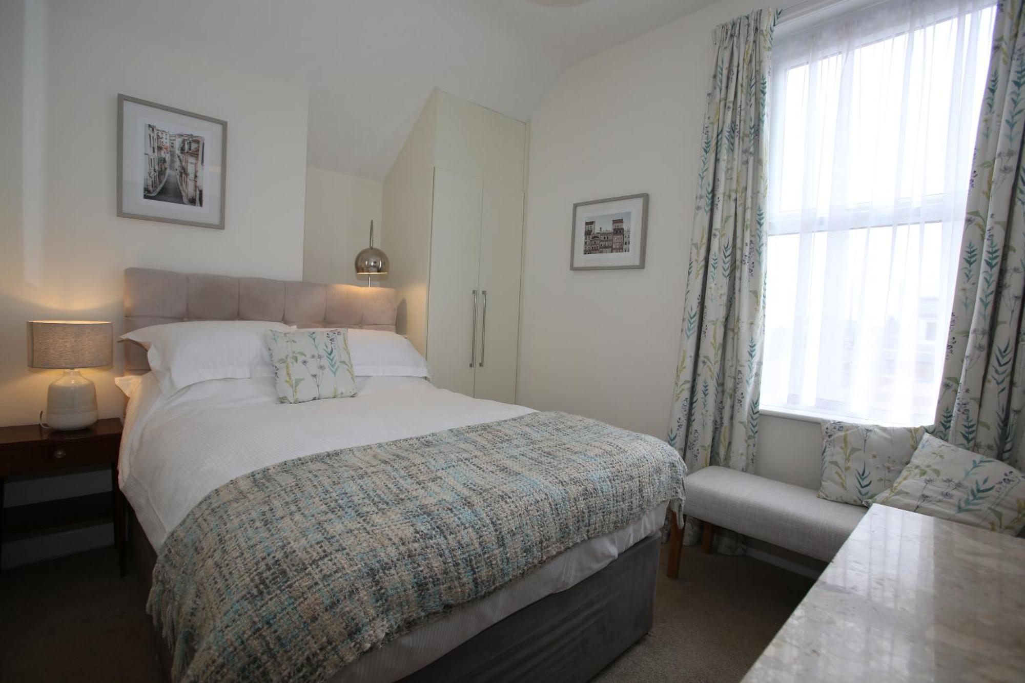 Double Room Private Bathroom