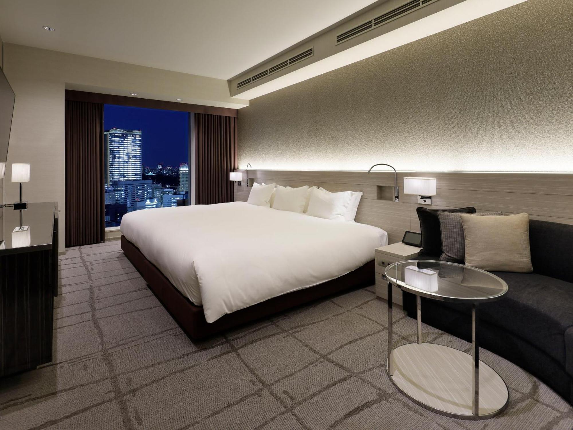 Deluxe King Room - Non-Smoking