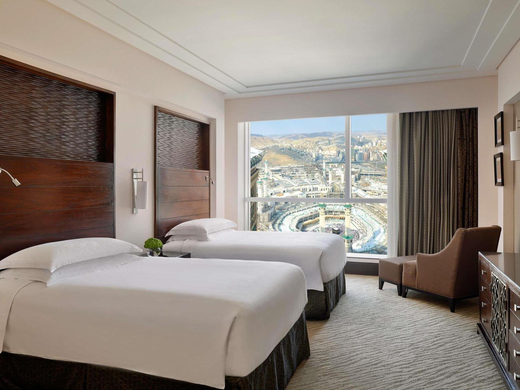 Fairmont King Room City View