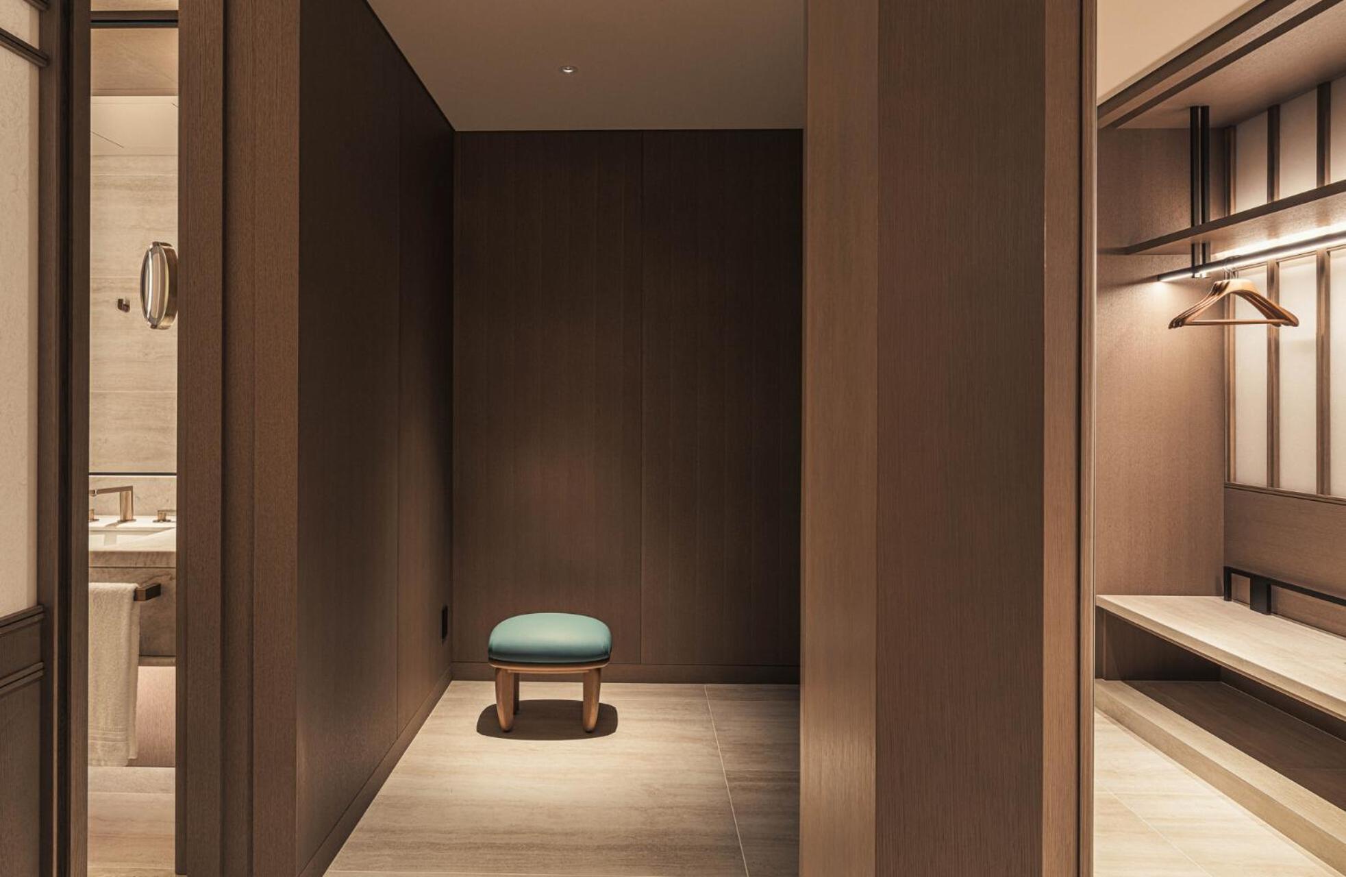 Four Seasons Room