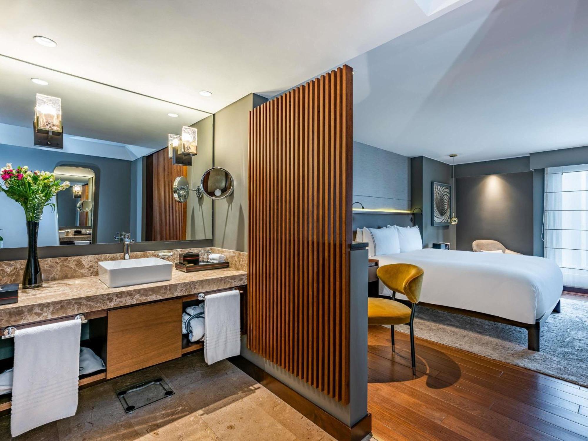Superior Queen Room