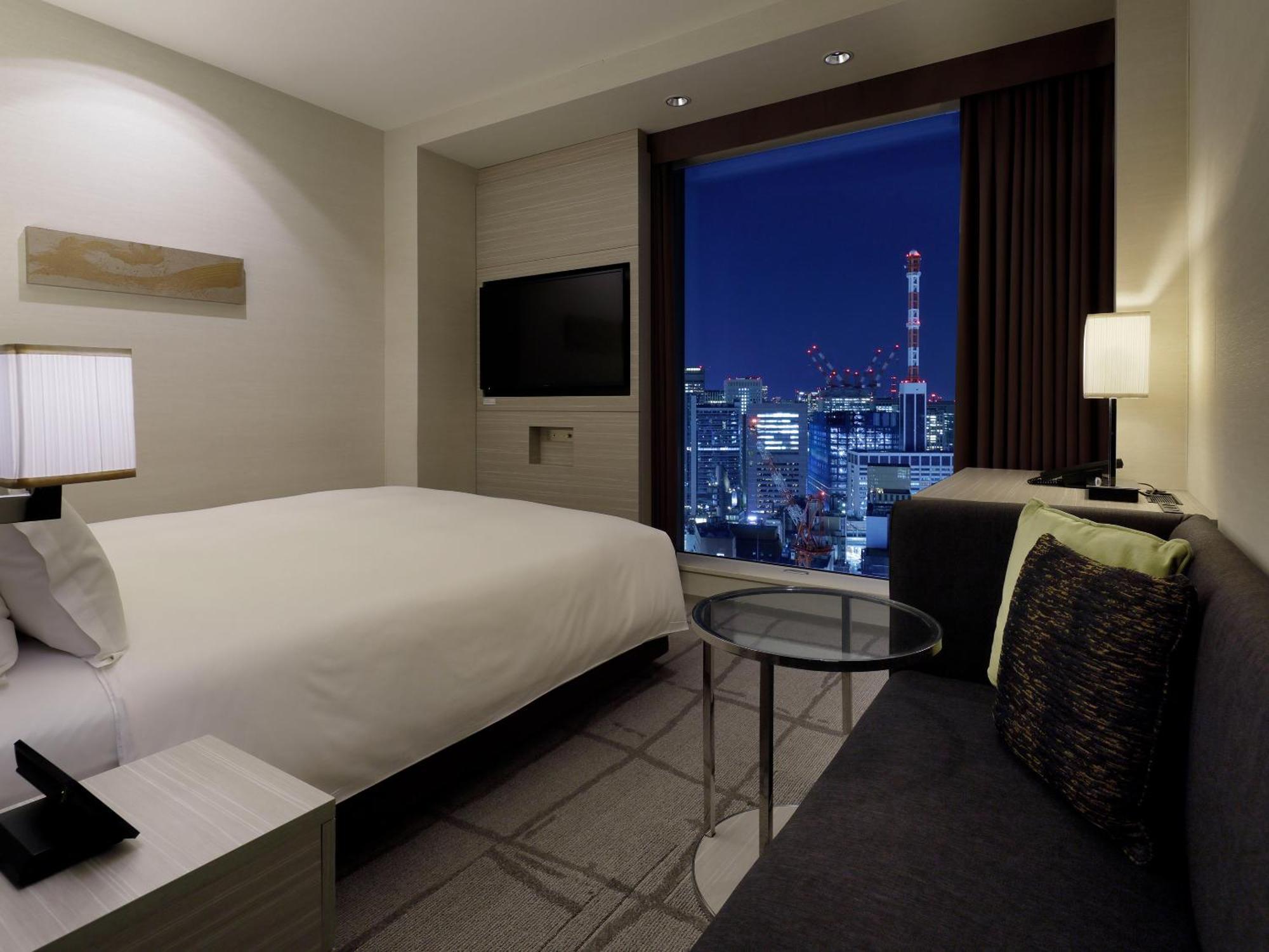 Superior Queen Room View Bath