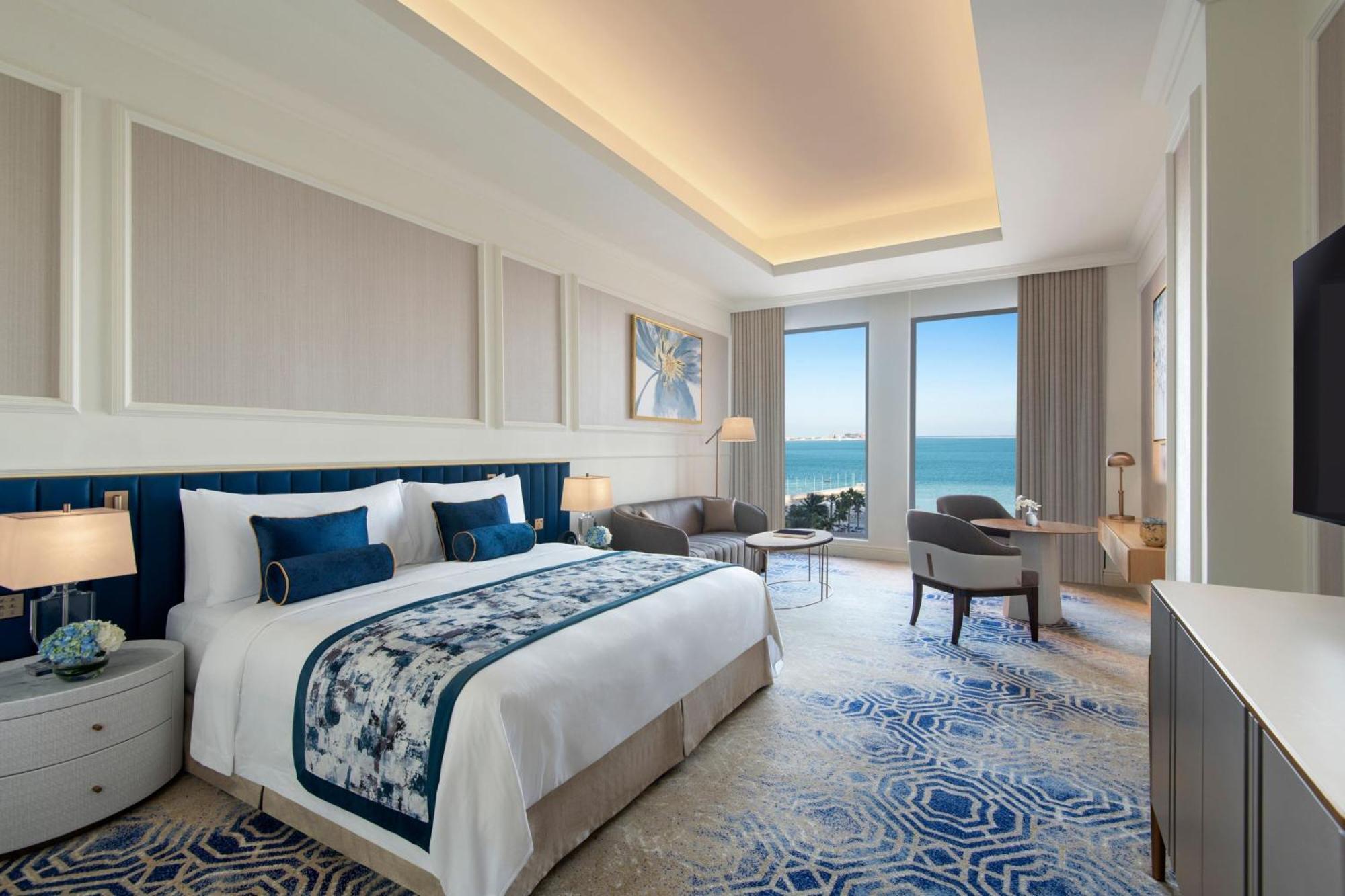 Grand Deluxe Guest room 1 King Sea view