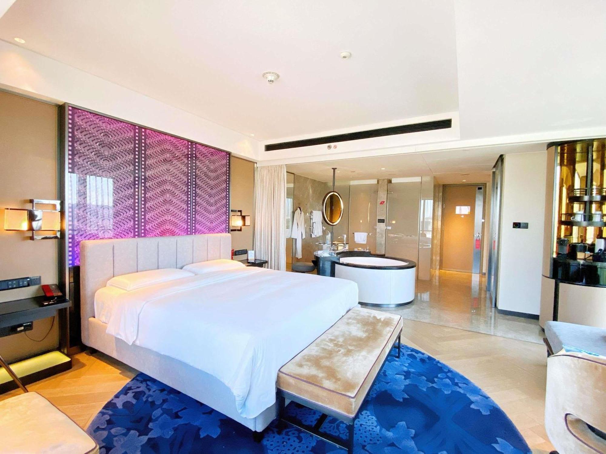 Luxury King Room City View inclusive Mini Bar the first round F&B at hotel’s house restaurants