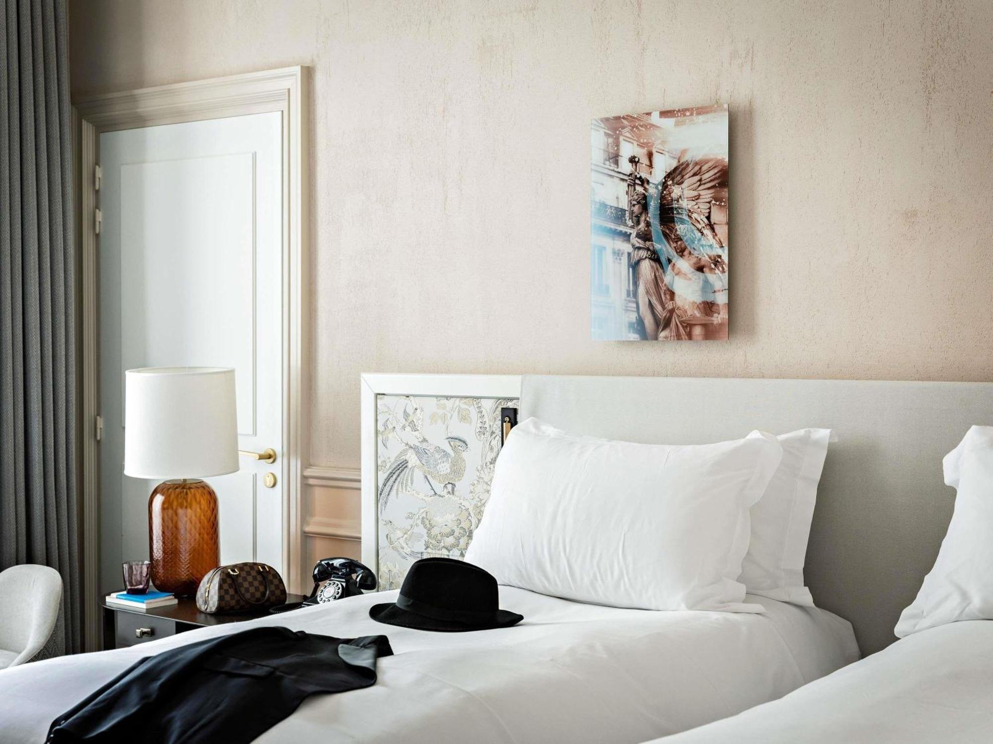 Premium Luxury Single Room Two Single Beds Courtyard or Rue Scribe View