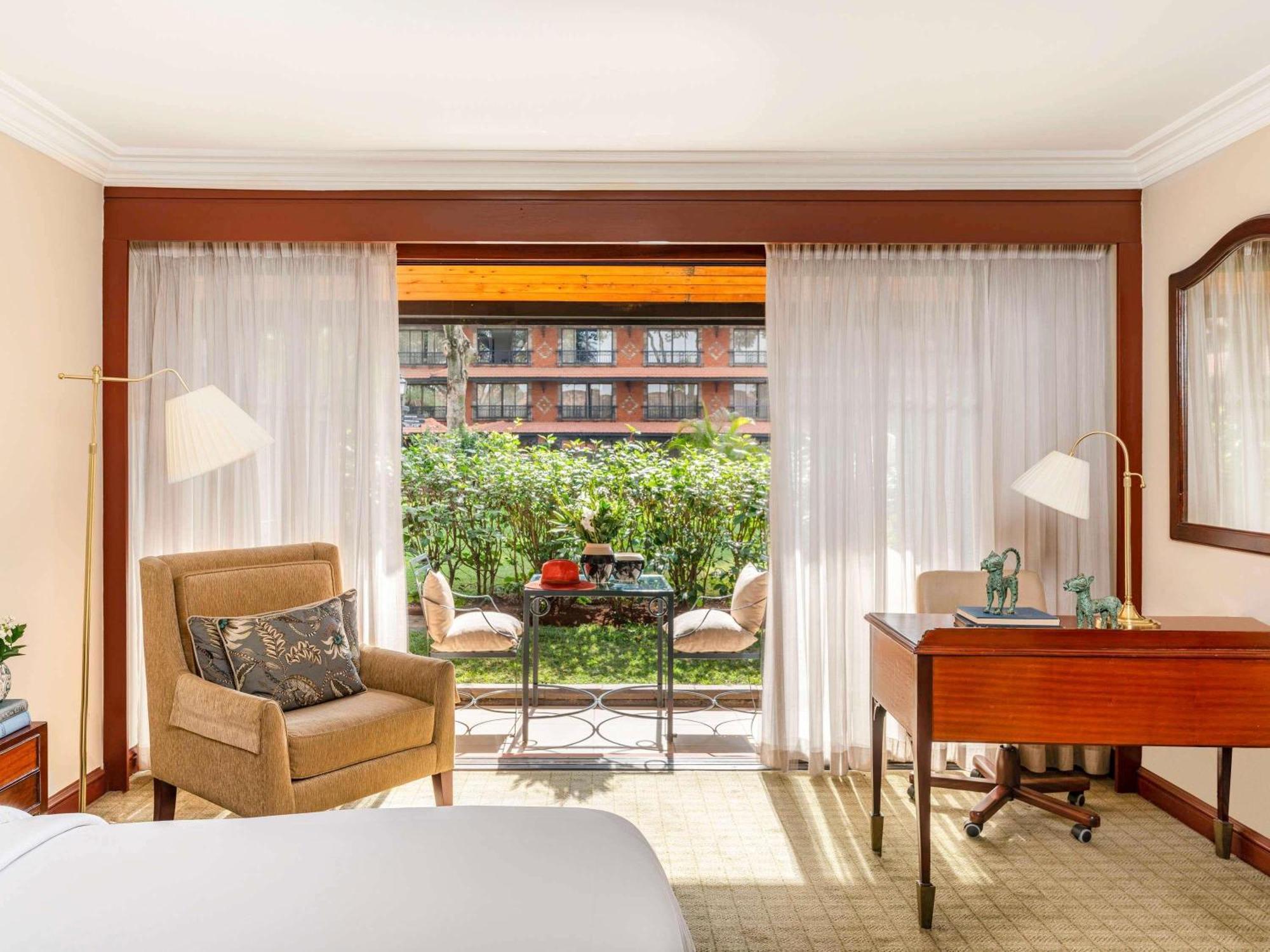 Deluxe Room King Bed