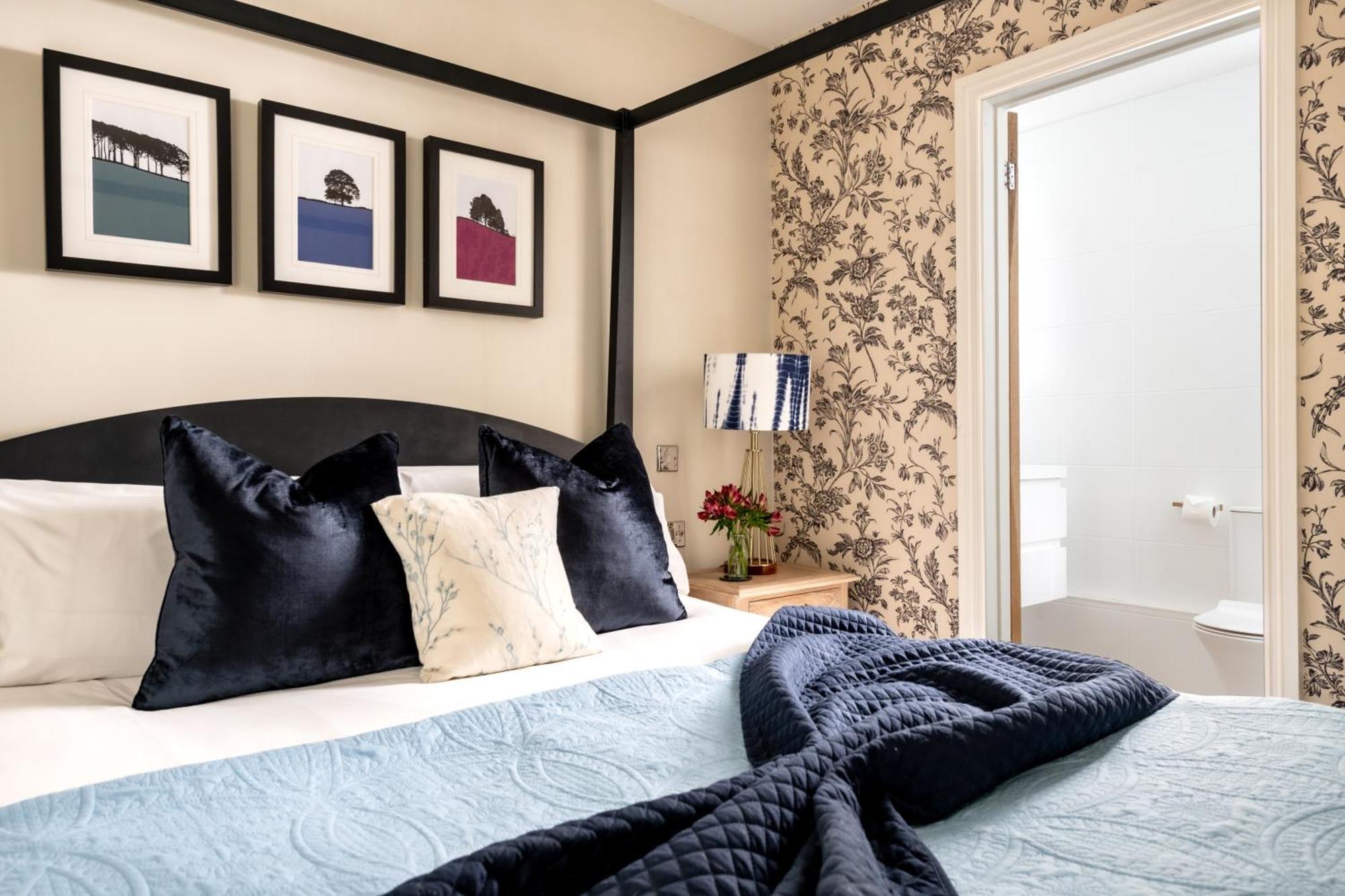 Superior Four Poster King Room Ground Floor