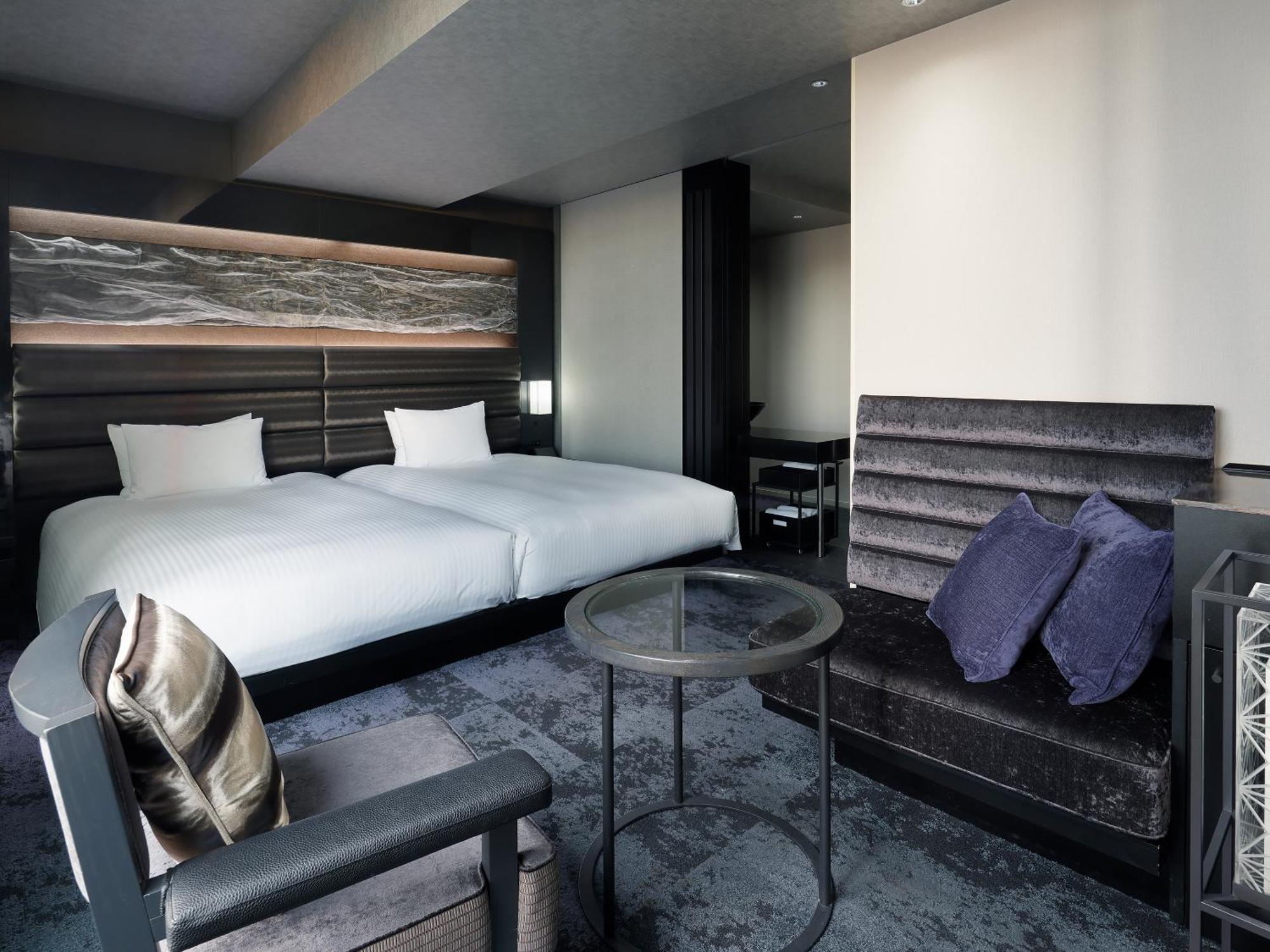 Superior Corner Twin Room