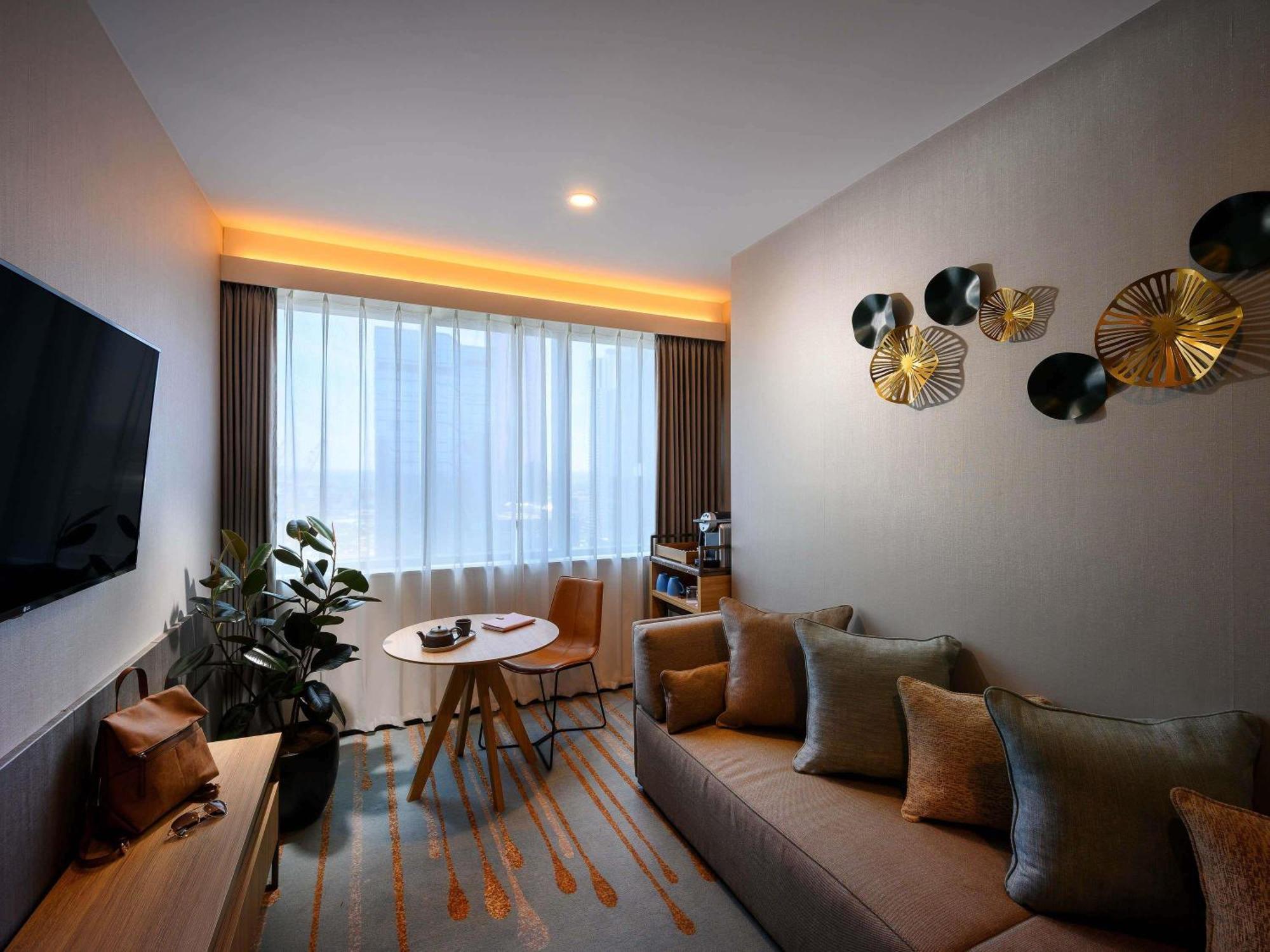 Junior King Suite