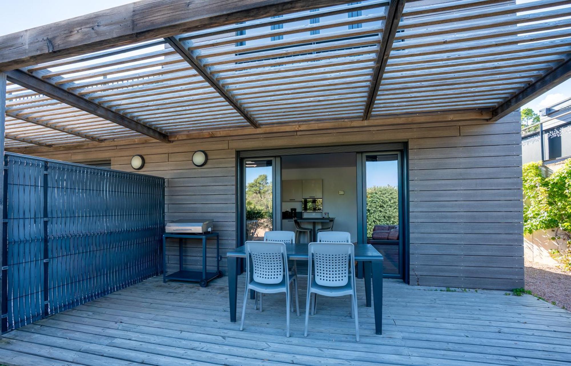 One-Bedroom Apartment Air Conditioning Terrace