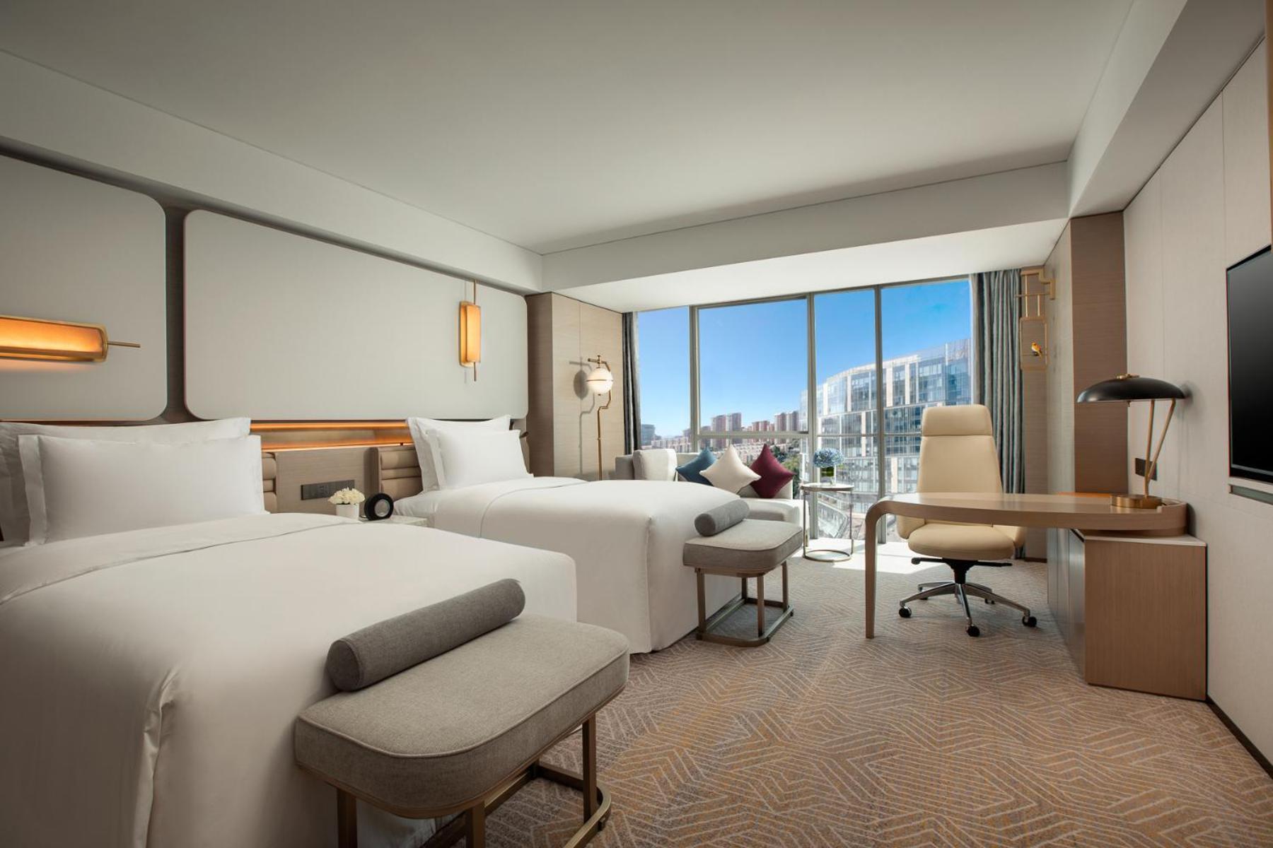 Classic Twin Room City View