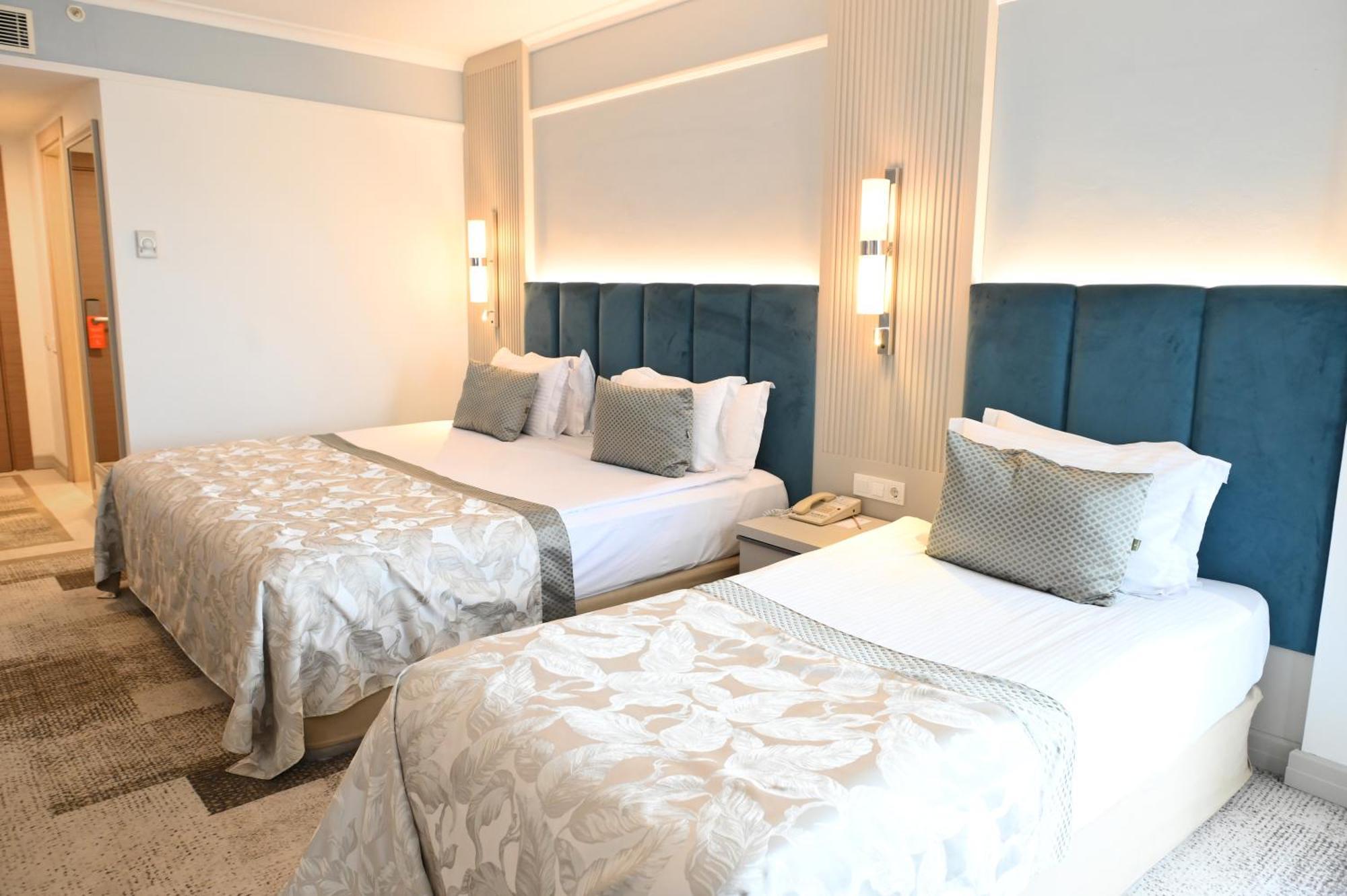 Double or Twin Room Garden View