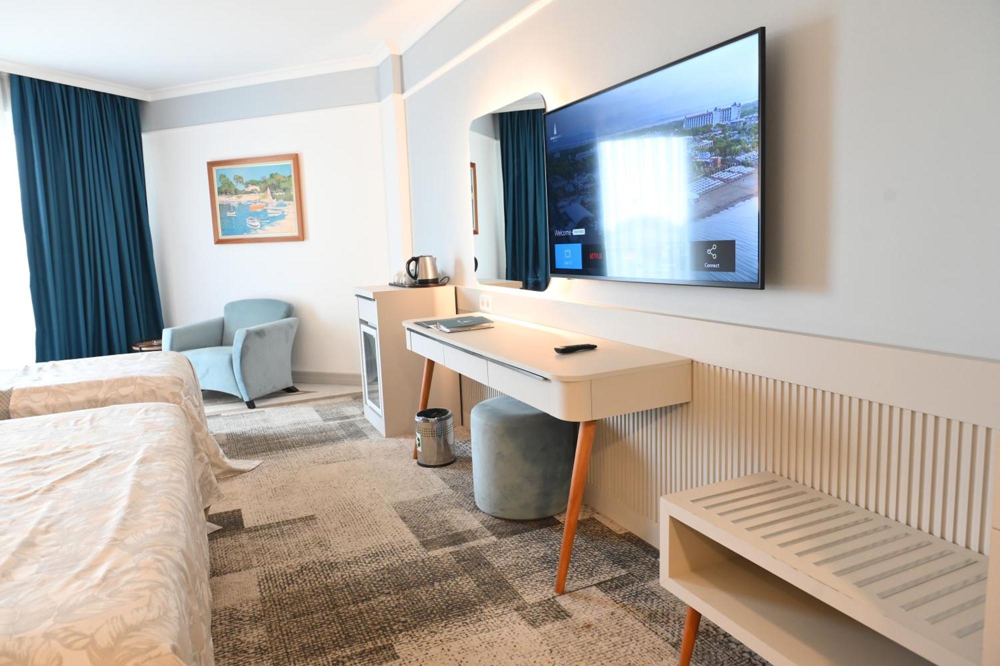 Double or Twin Room Garden View