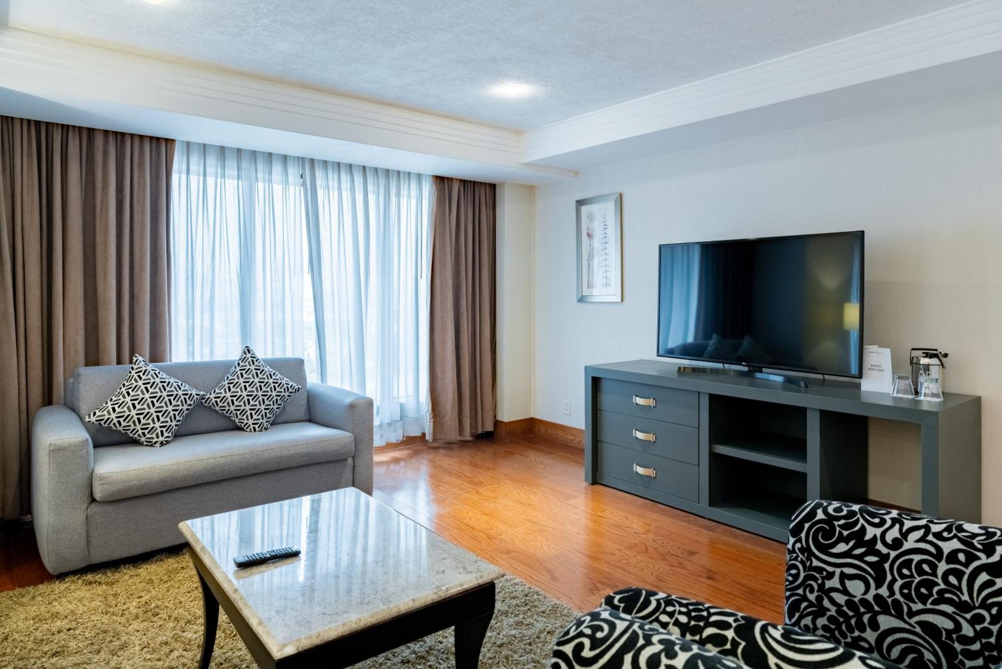Premium Level Master Suite