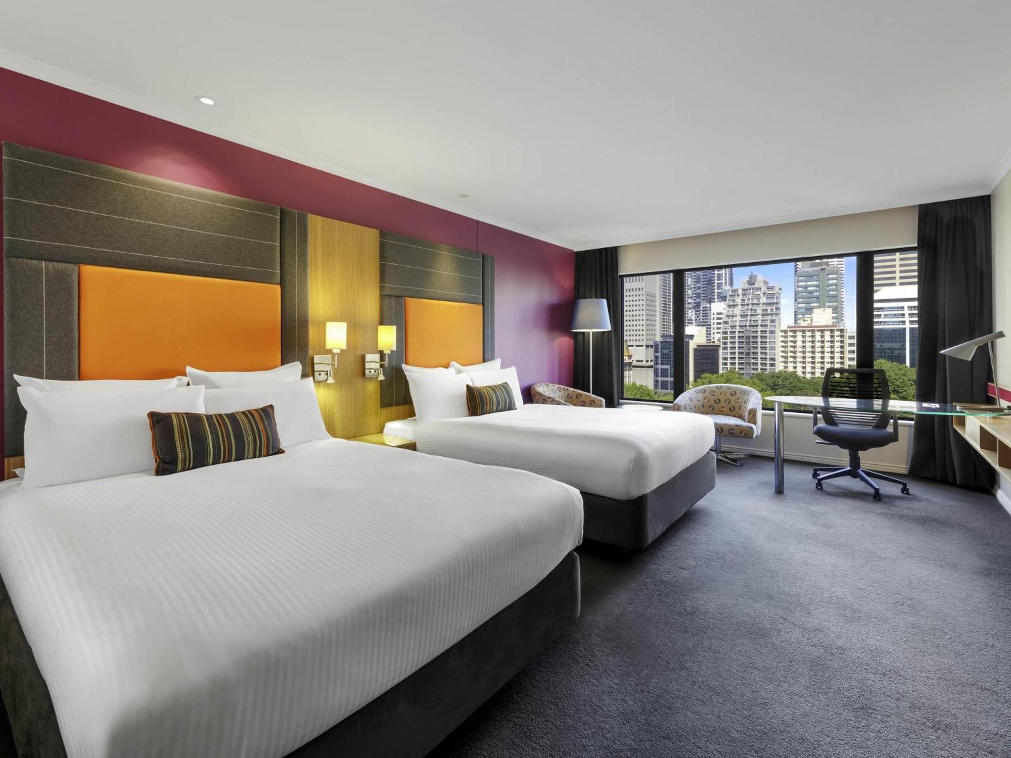 Superior Queen Room Hyde Park View