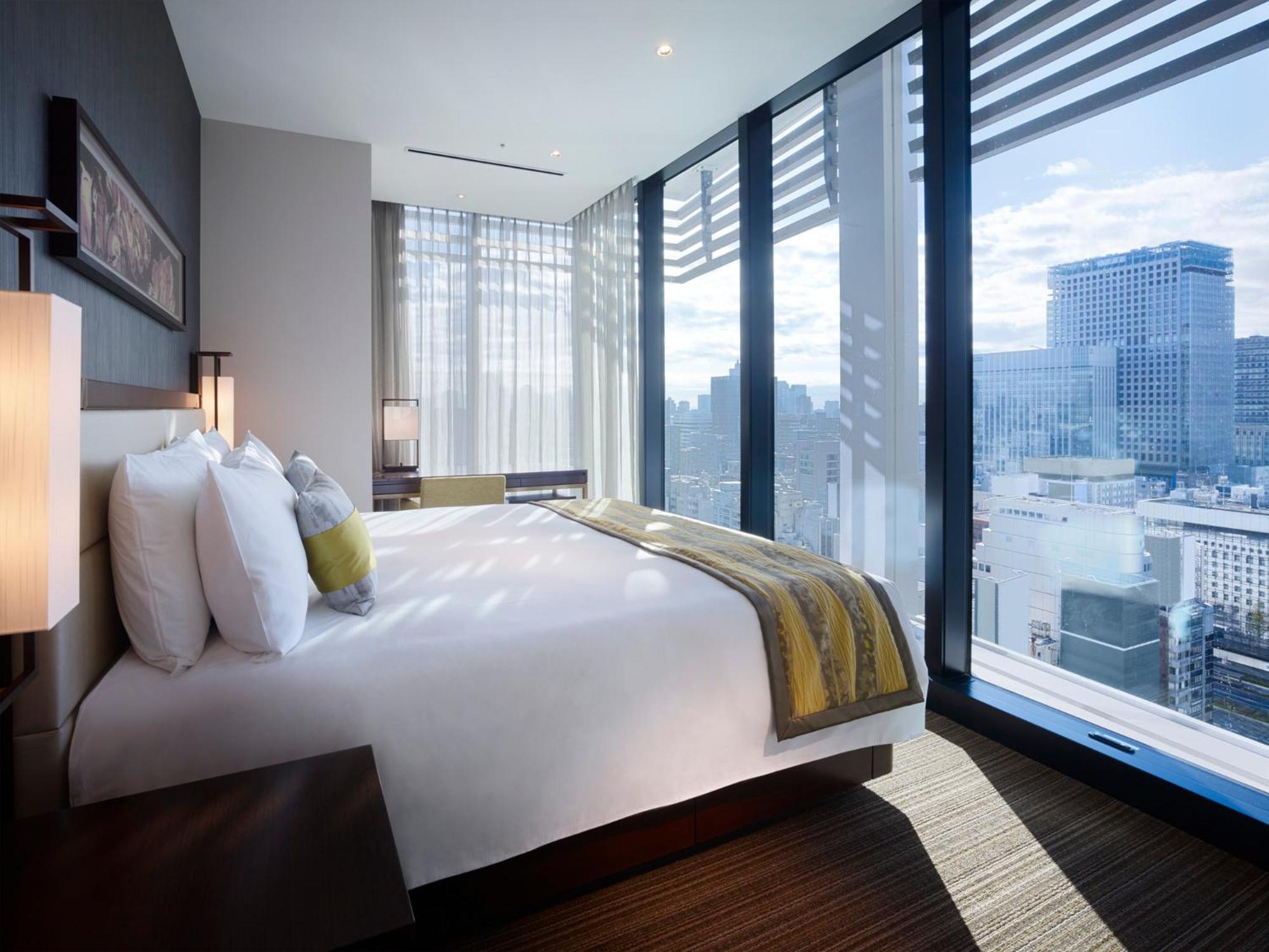 Deluxe One-Bedroom Suite