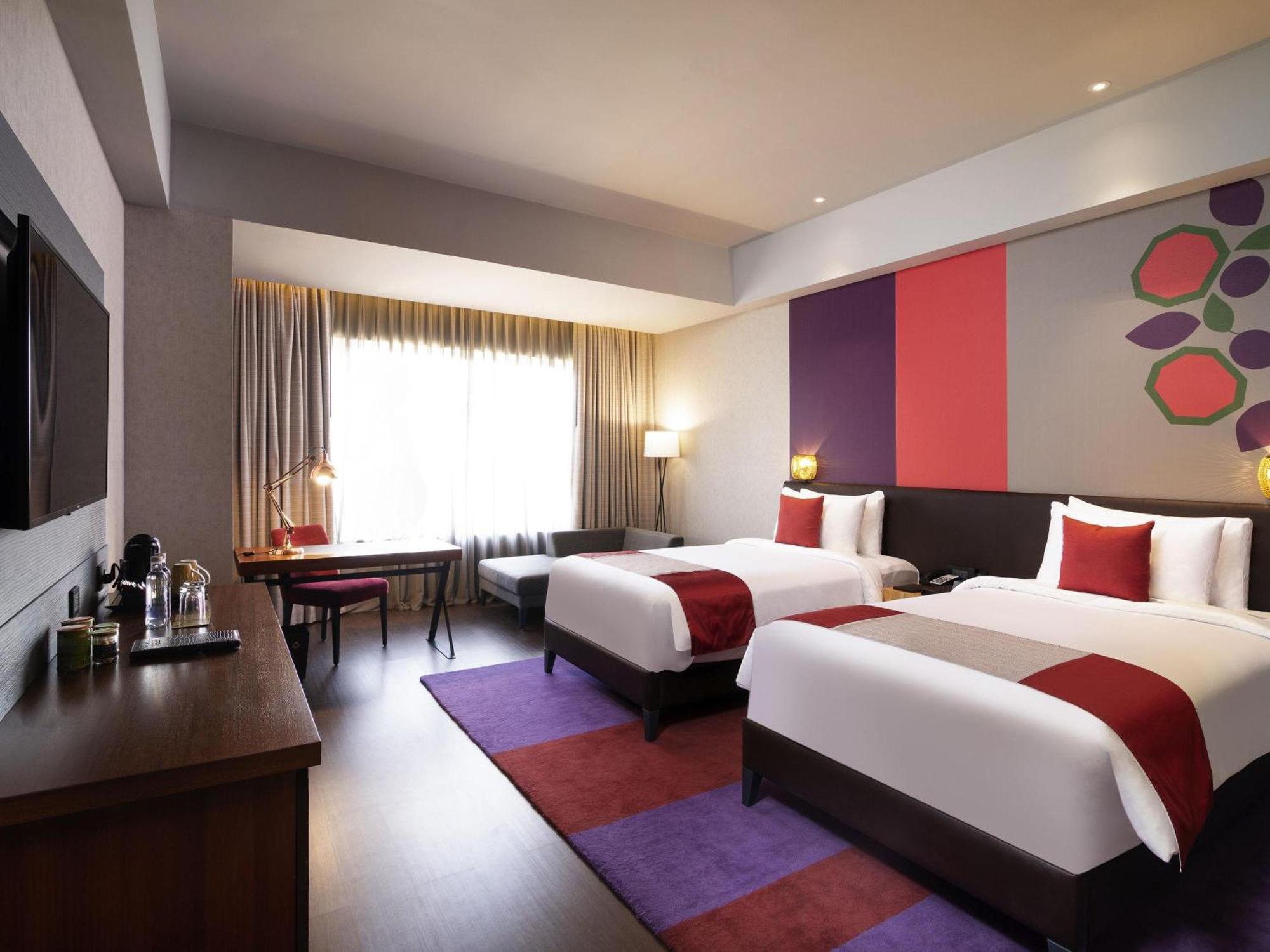 Staycation-Paket mit Frühstück, Mittag- oder Abendessen & 24 Stunden Check-in & Check-out & 15% Rabatt auf Speisen und alkoholfreie Getränke