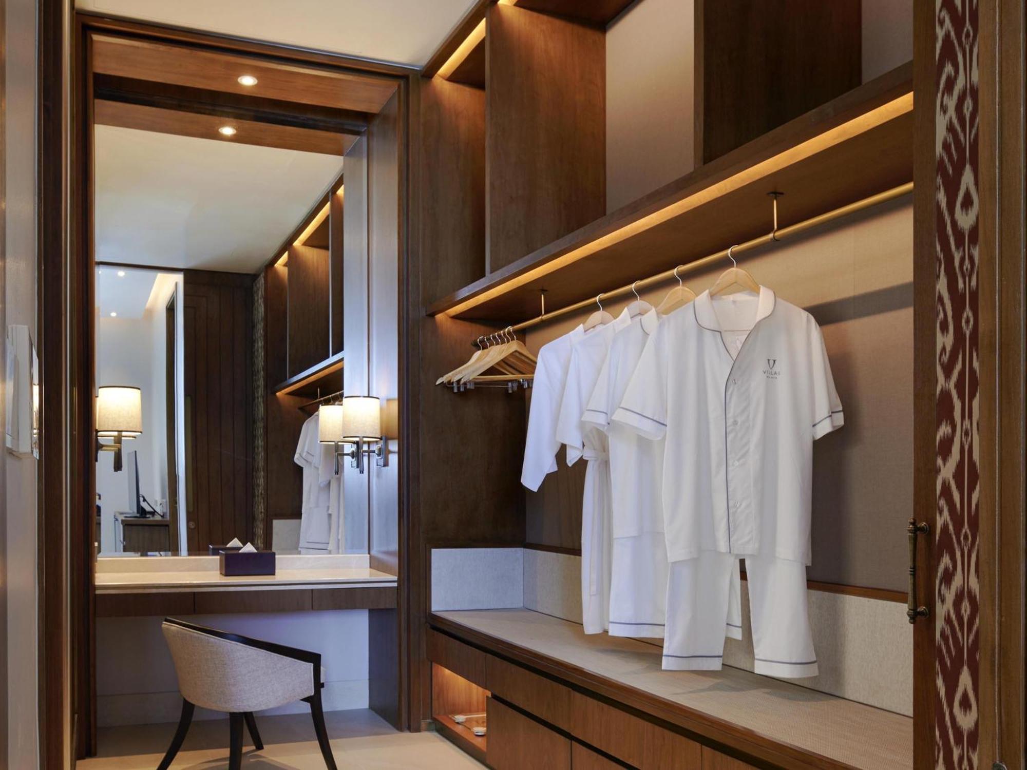 One-Bedroom Villa Hill View
