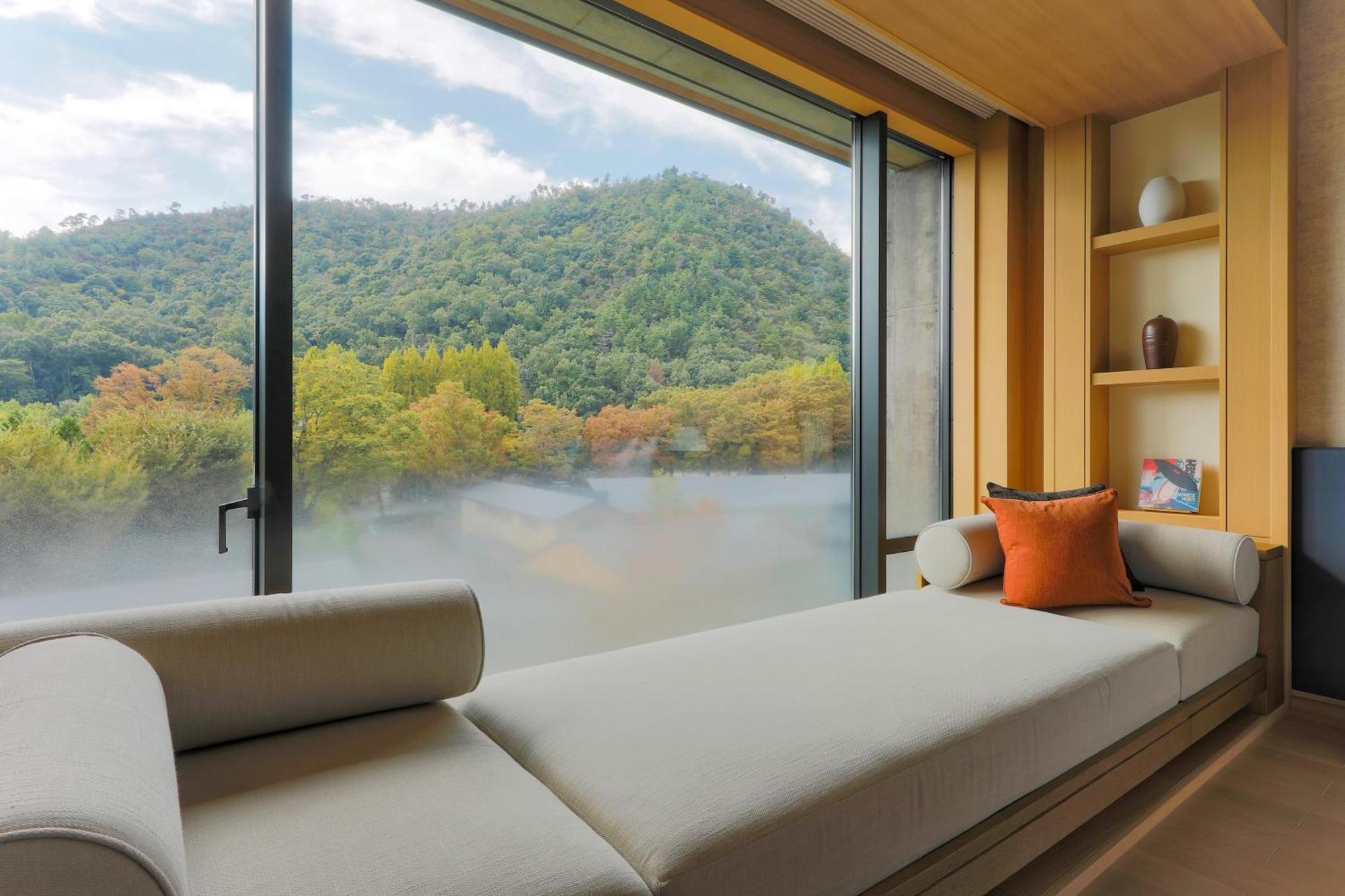 Premier Deluxe King Room