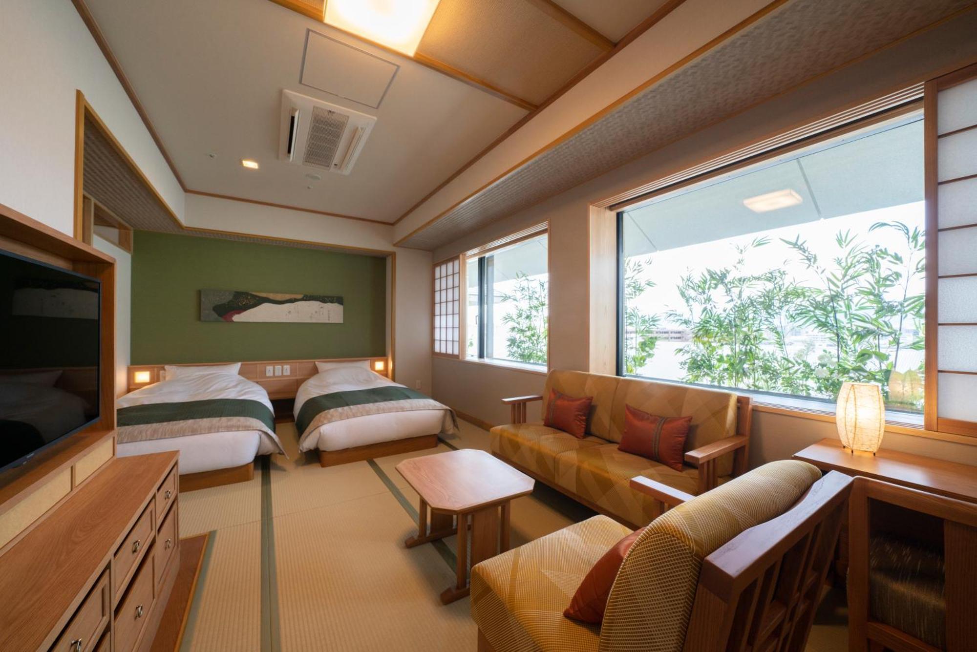 Deluxe Quadruple Room
