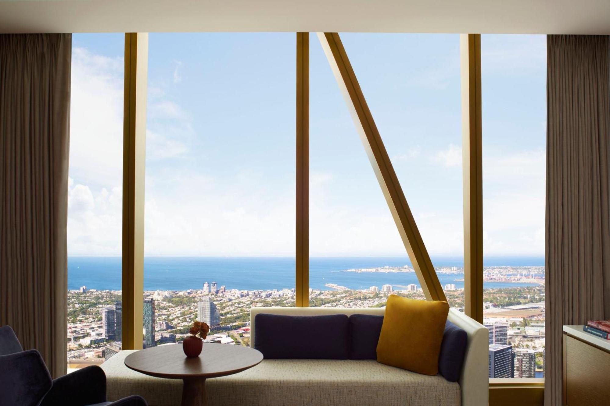 Panoramic Bay View 1 King Bed