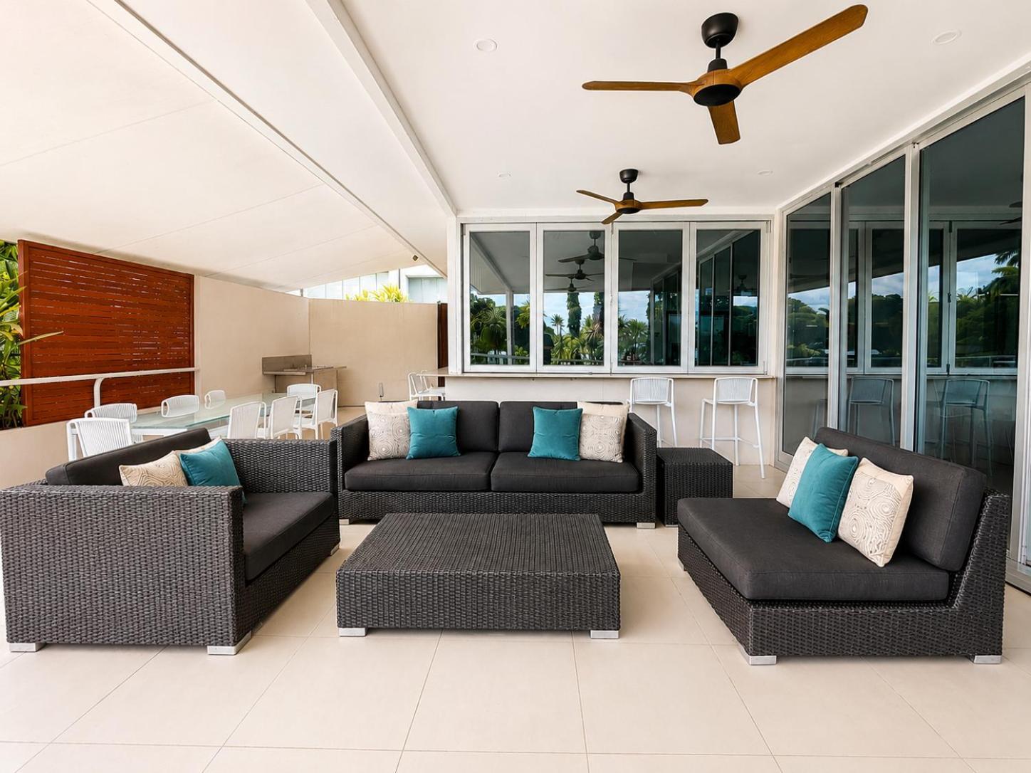 Sun Deck 2 Bedroom Apartment