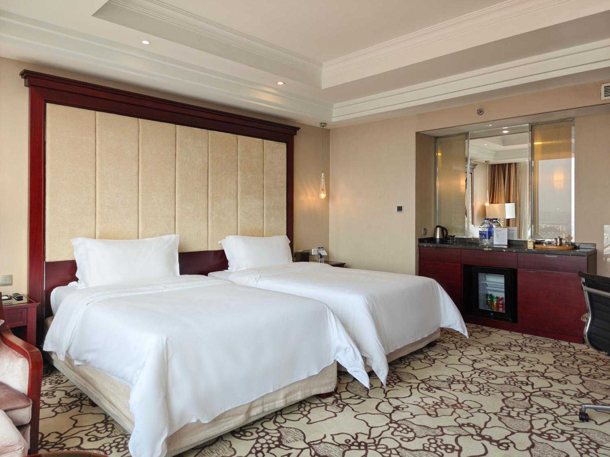Garden View Twin Bed Room