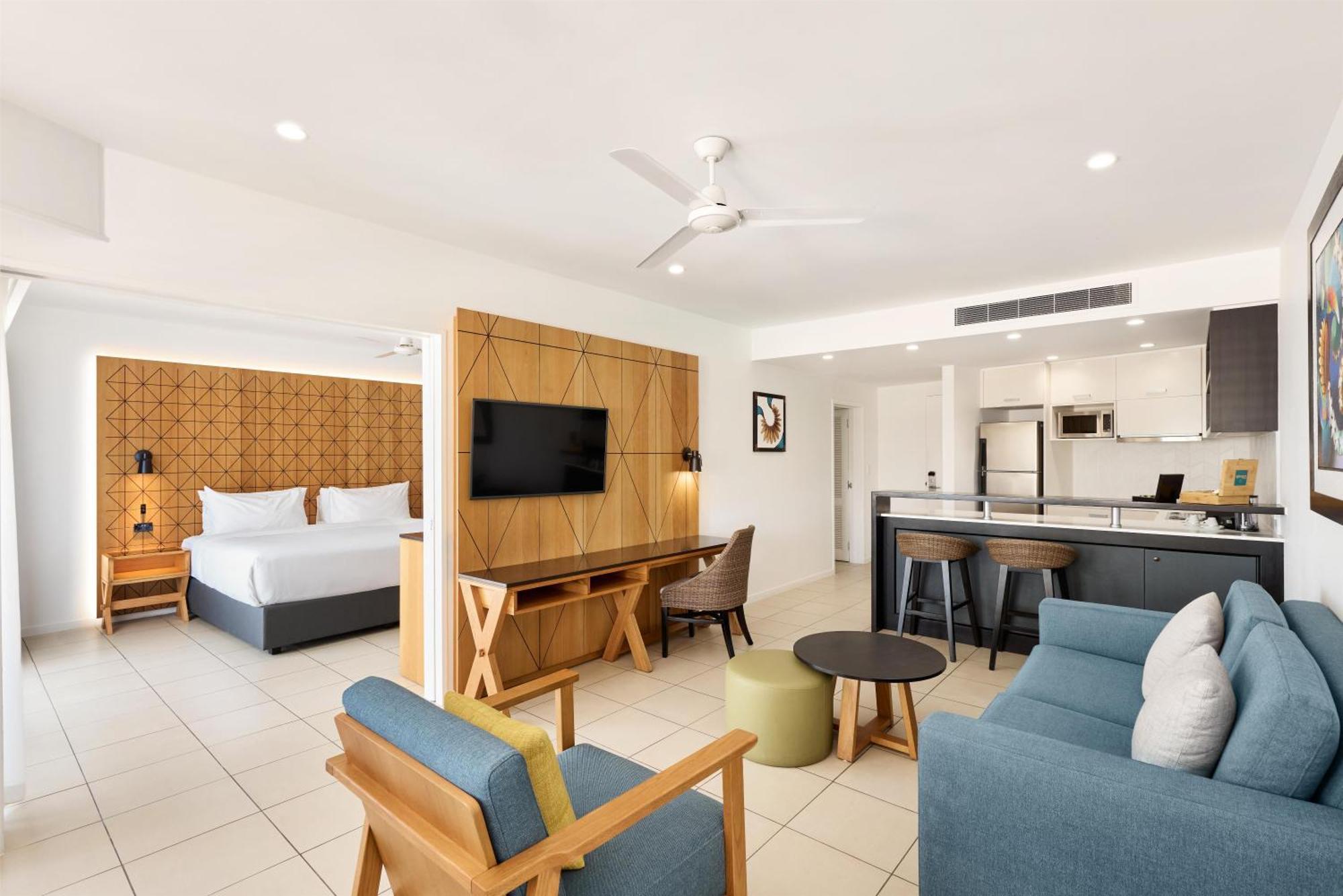Lagoon View One-Bedroom Suite