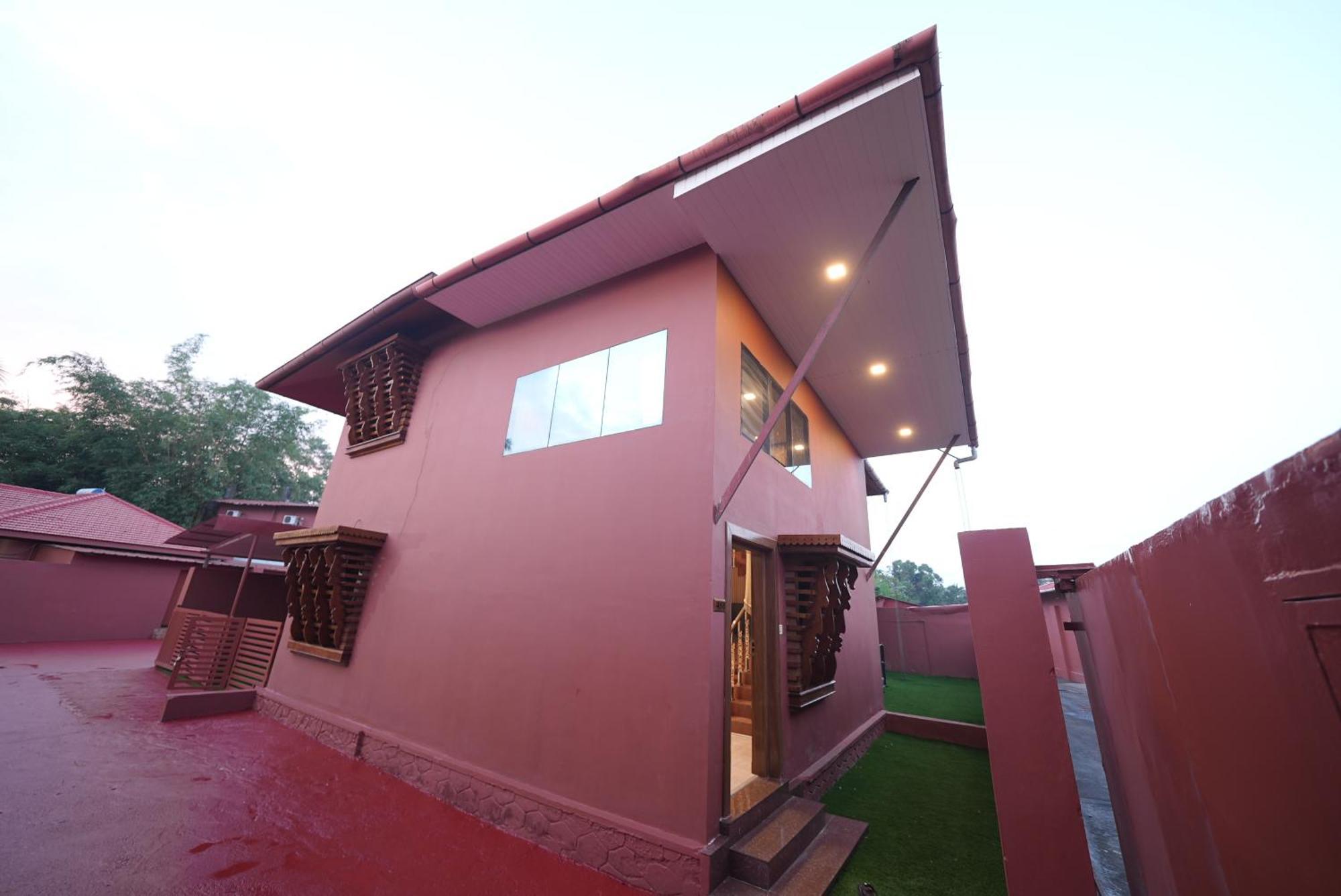 Triple Room with Balcony