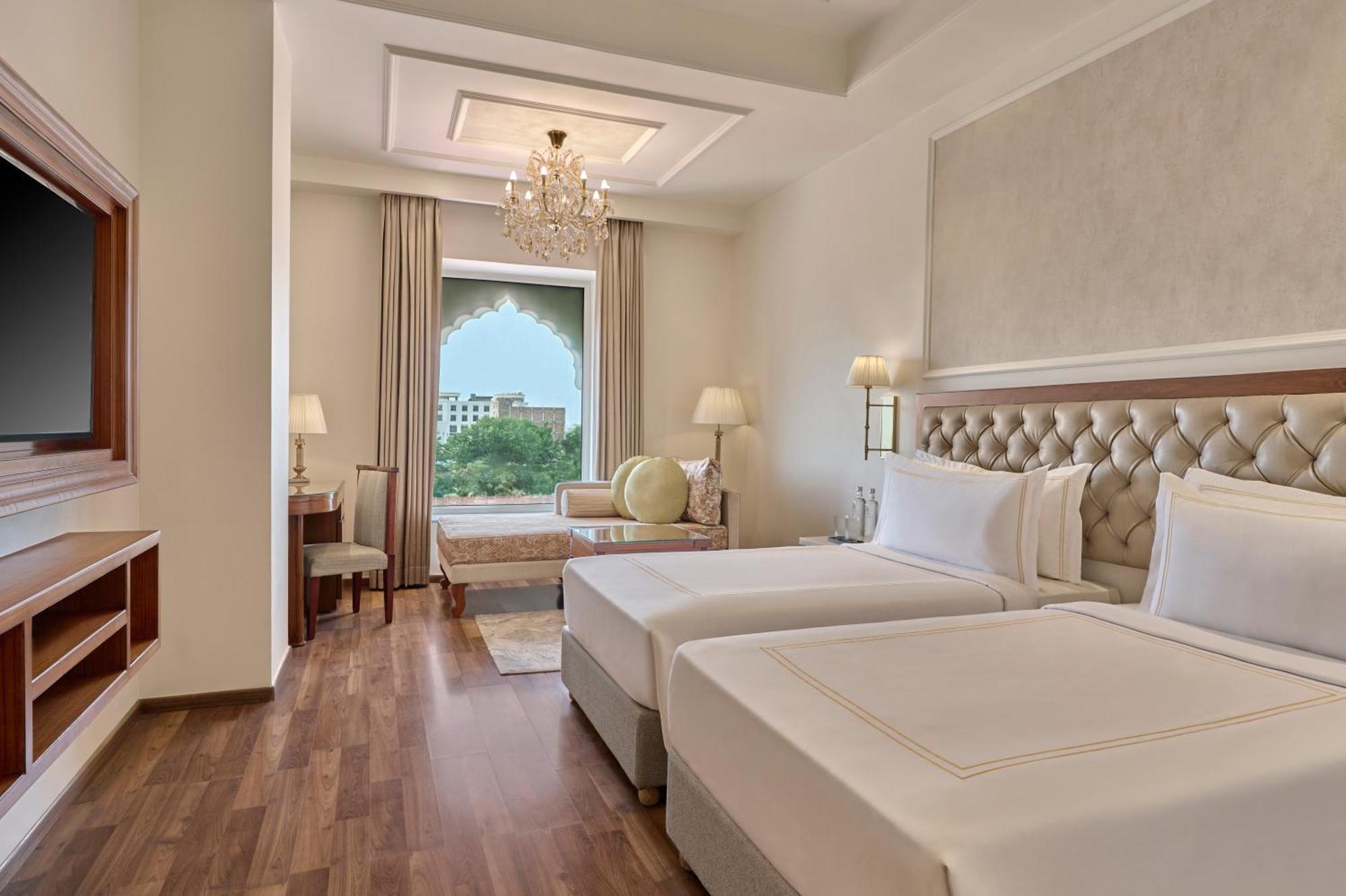 Club Twin Room