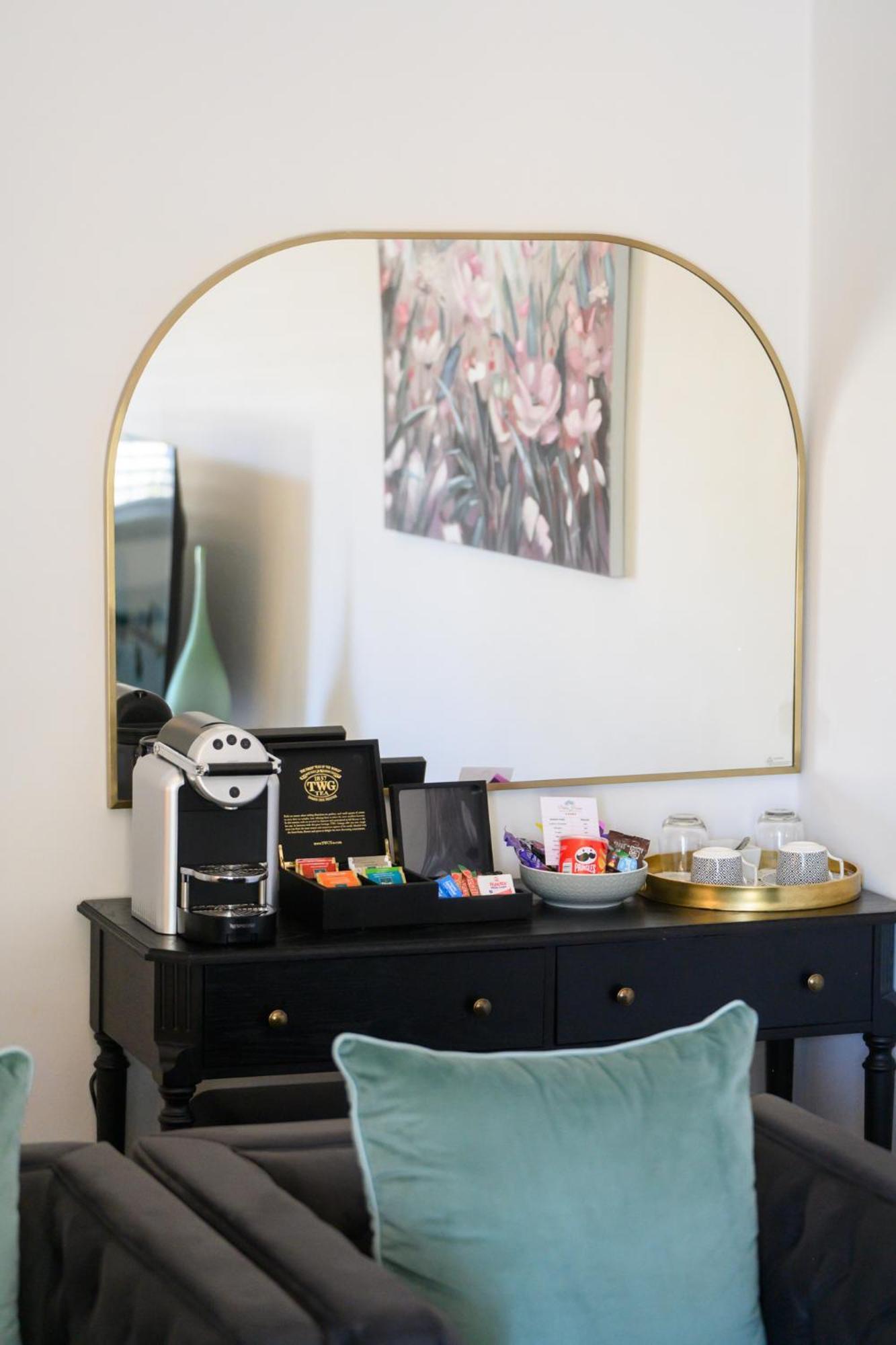 Deluxe King Suite