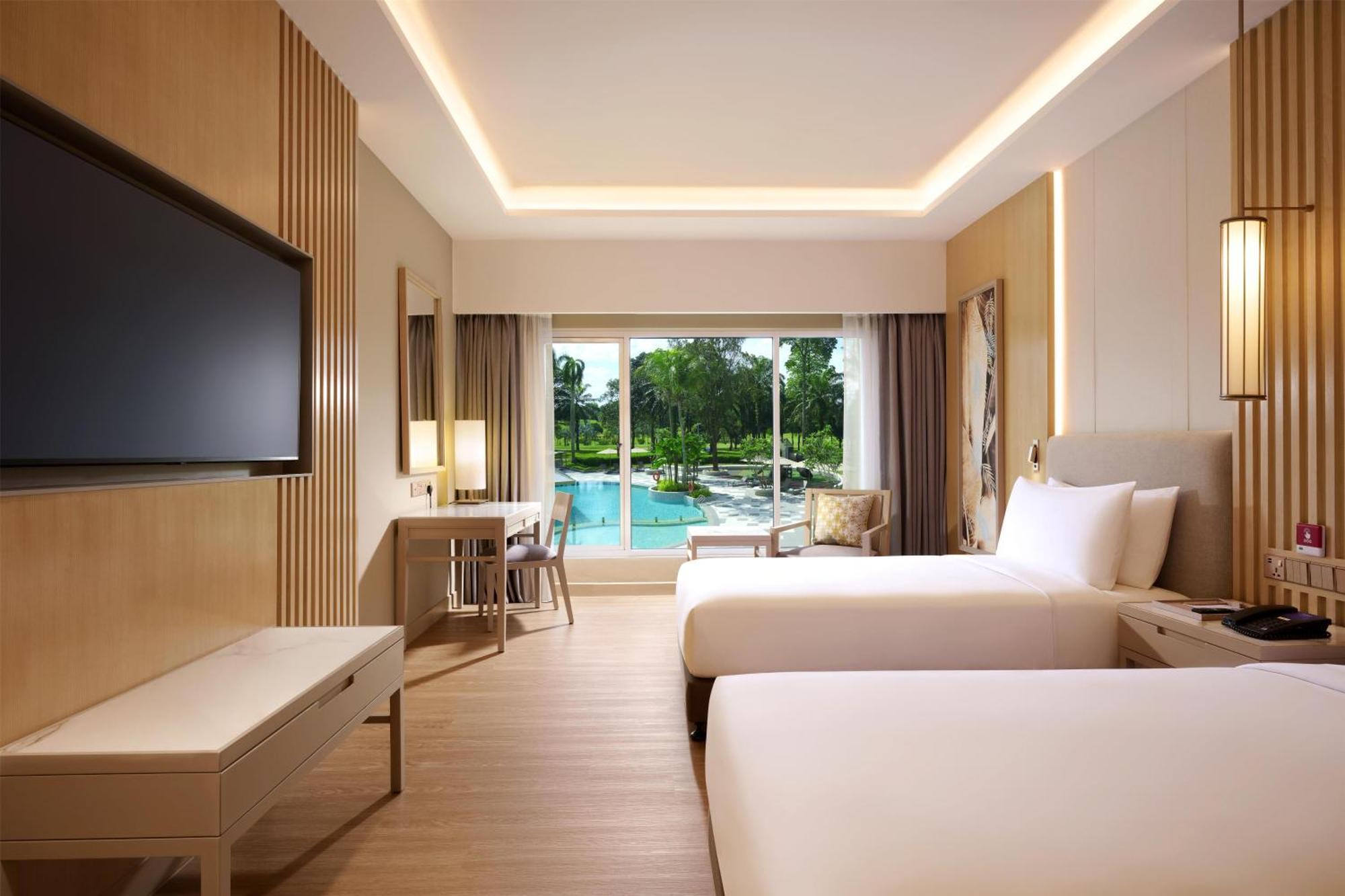 Twin Room Pool View Accessible