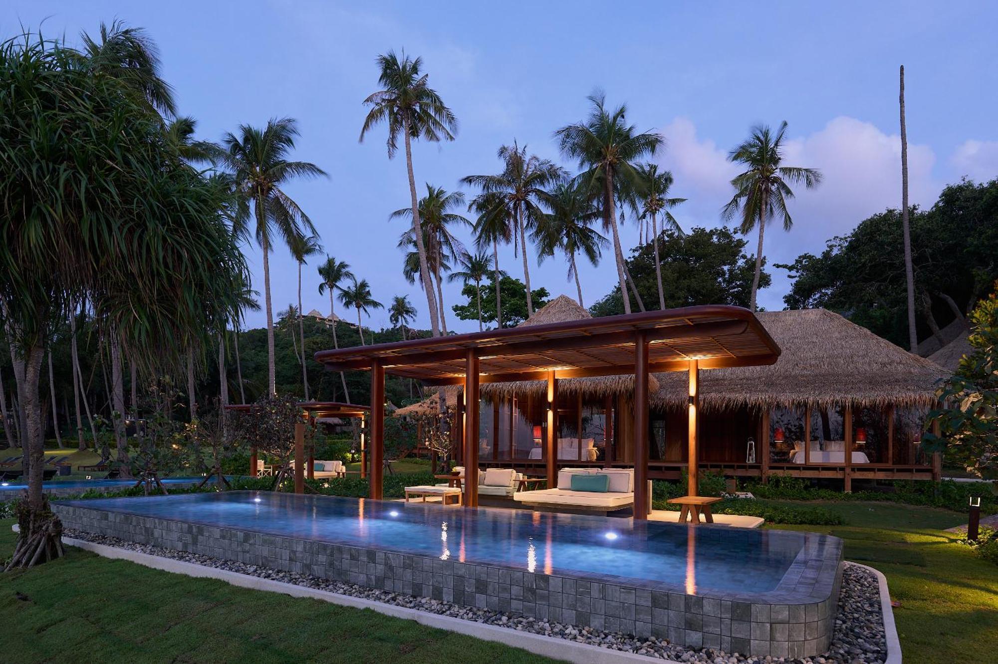 Castaway Beach Fron Pool Villa 2 Bedrooms