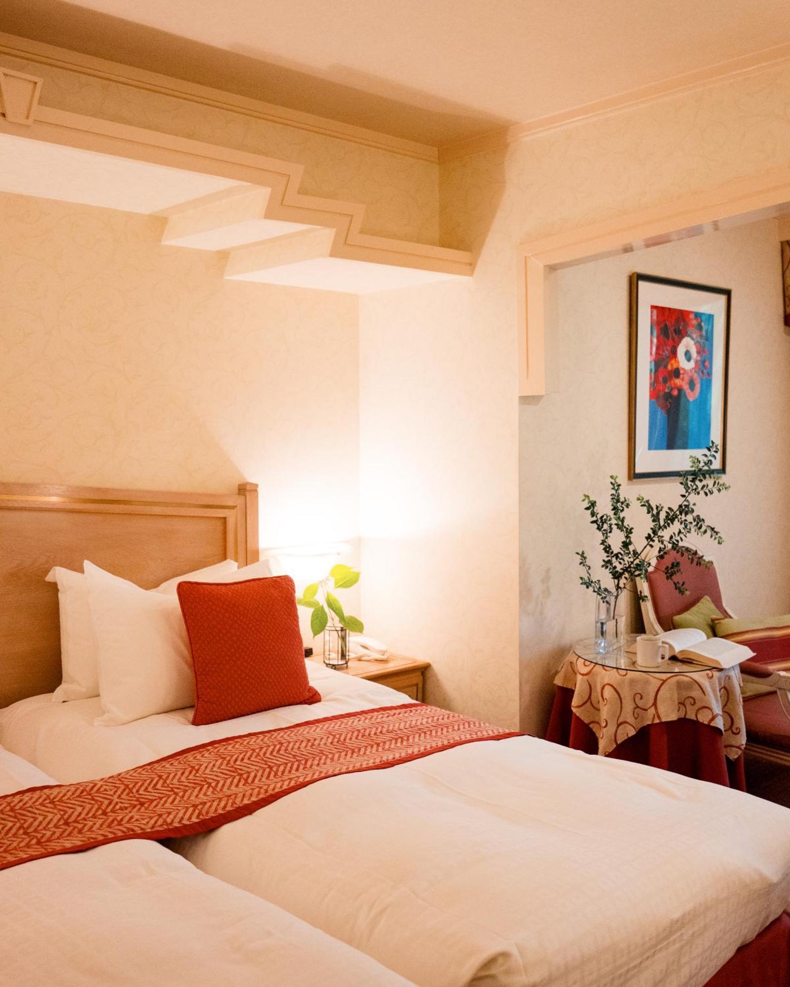 Standard Twin Room East Building