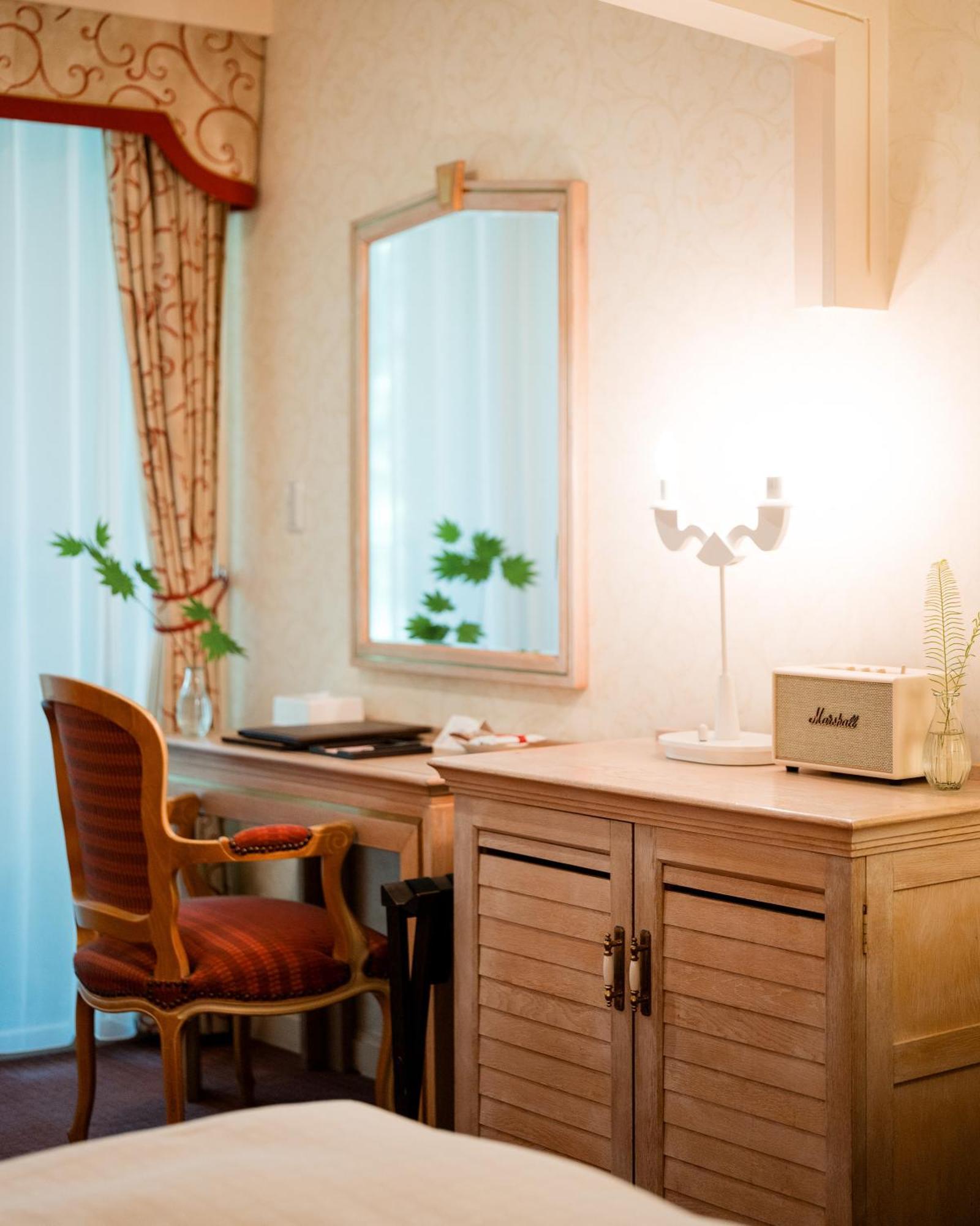 Standard Twin Room East Building
