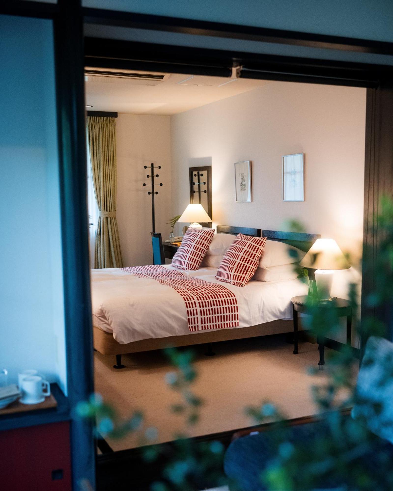 Standard Twin Room East Building