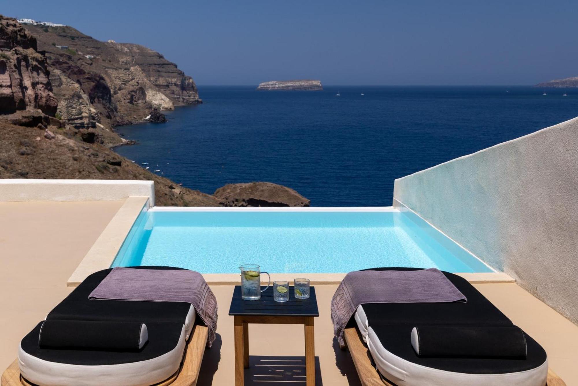 Grand Cave Suite Infinity Private Pool Caldera View