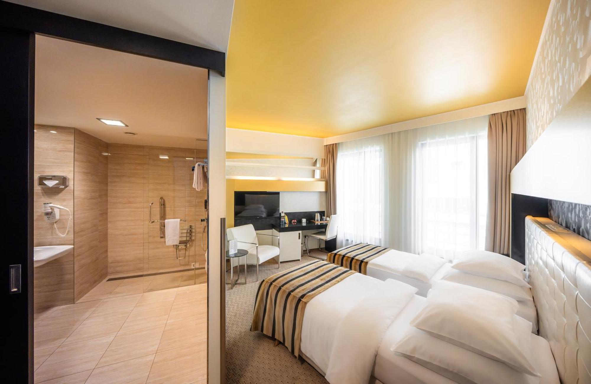 Double or Twin Room,1773760326:JPEG