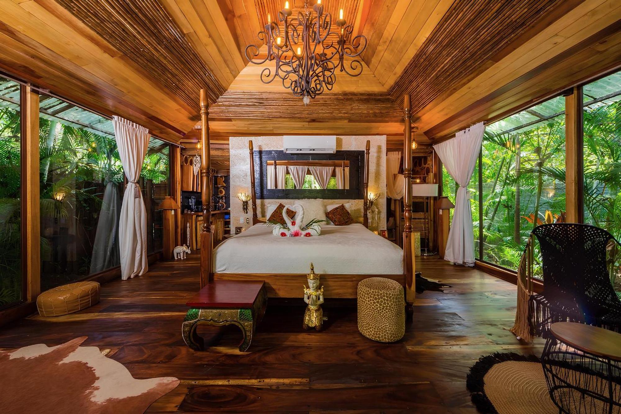 Jungle Ocean View Bungalow