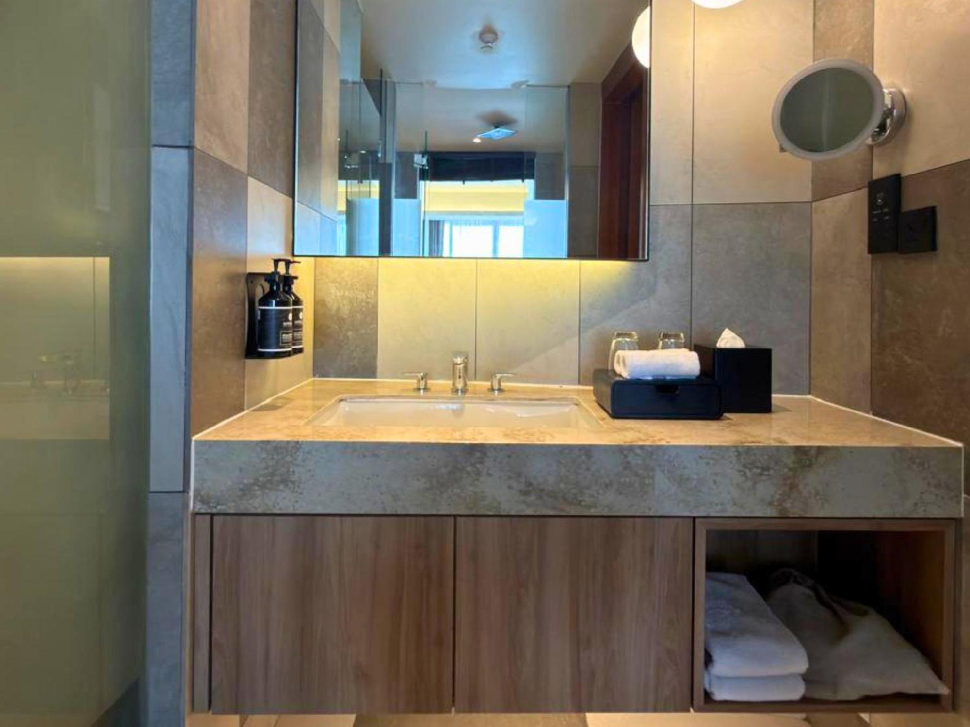 Deluxe Ocean View King