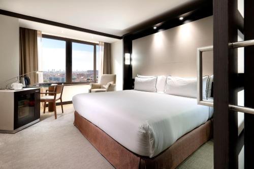 Premium Room City view