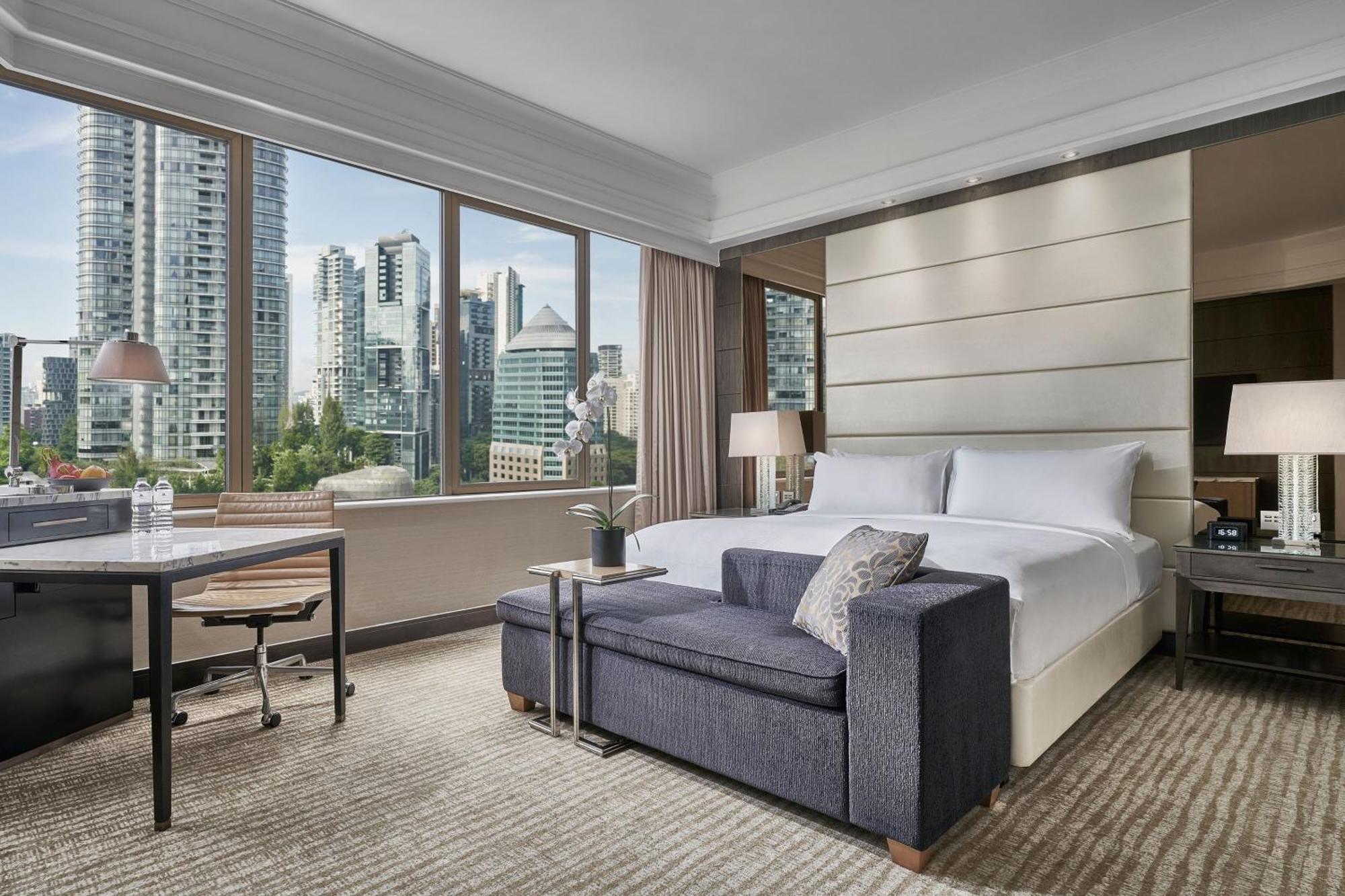 Premier Deluxe King Room High Floor