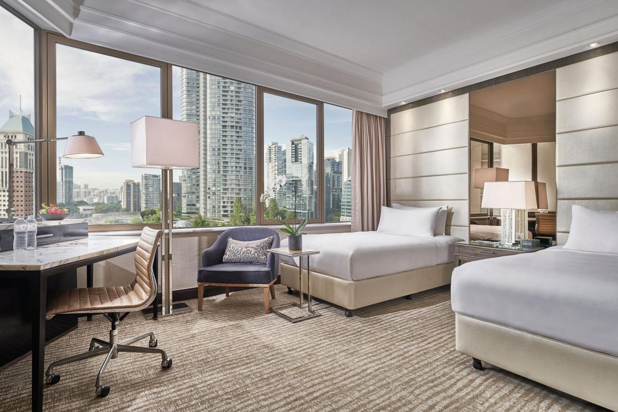 Premier Deluxe Twin Room High Floor