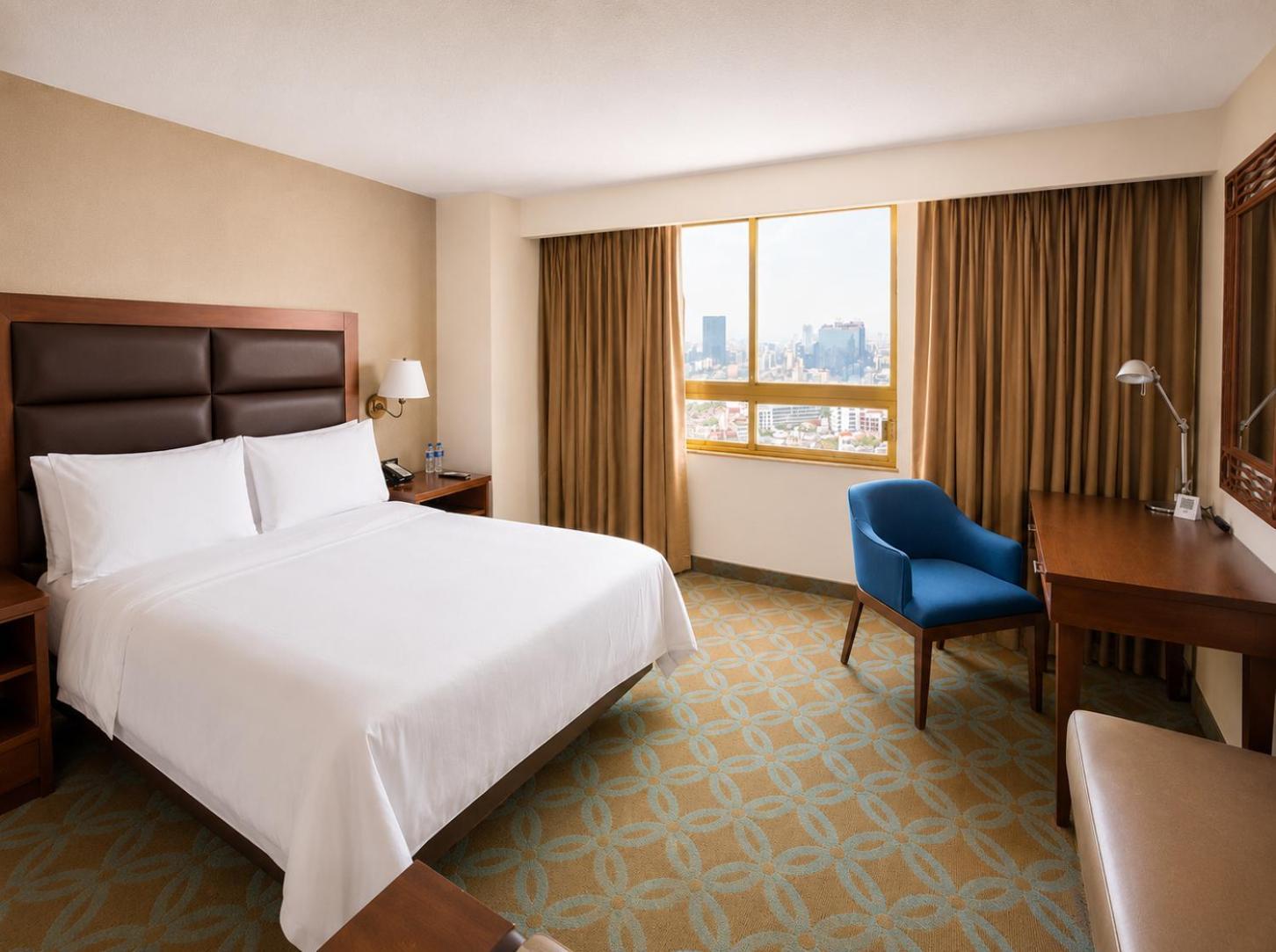 Deluxe King Room