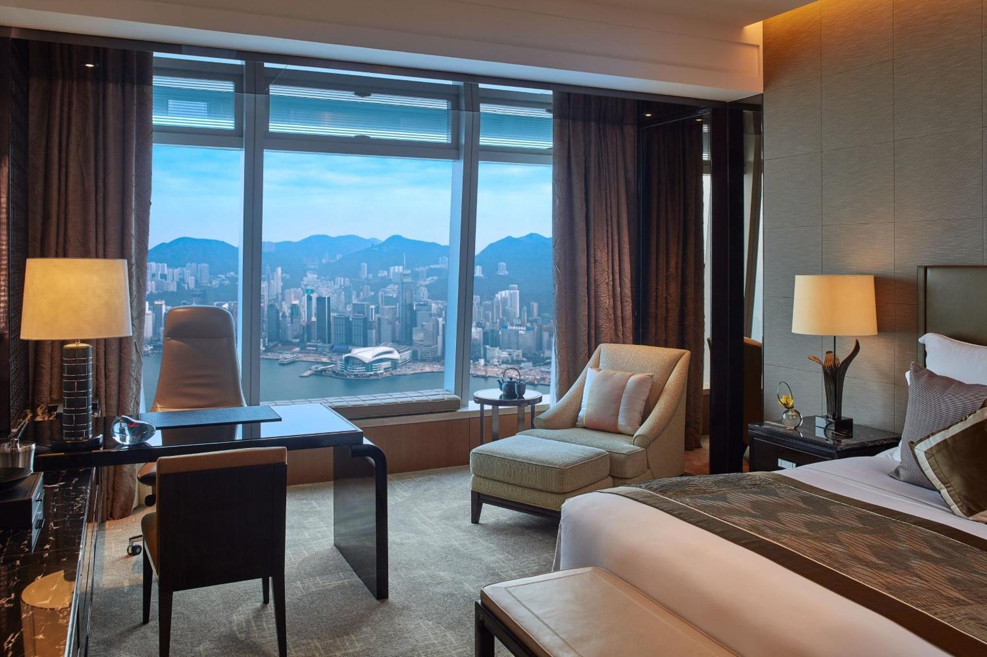 Deluxe Victoria Harbour King Room,1585467947:JPEG