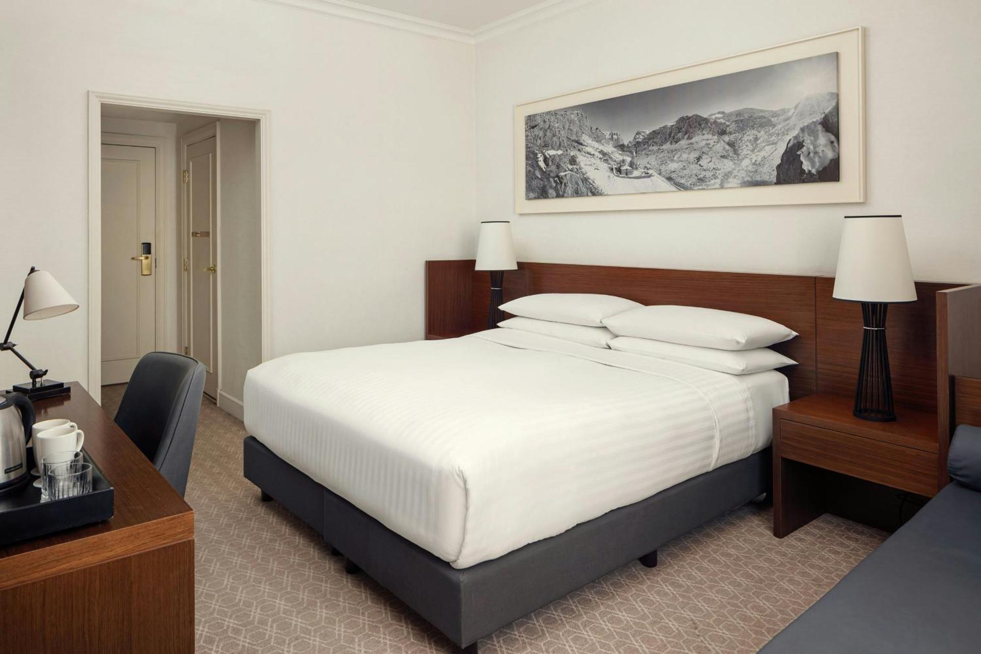 Standard Guest room 1 King