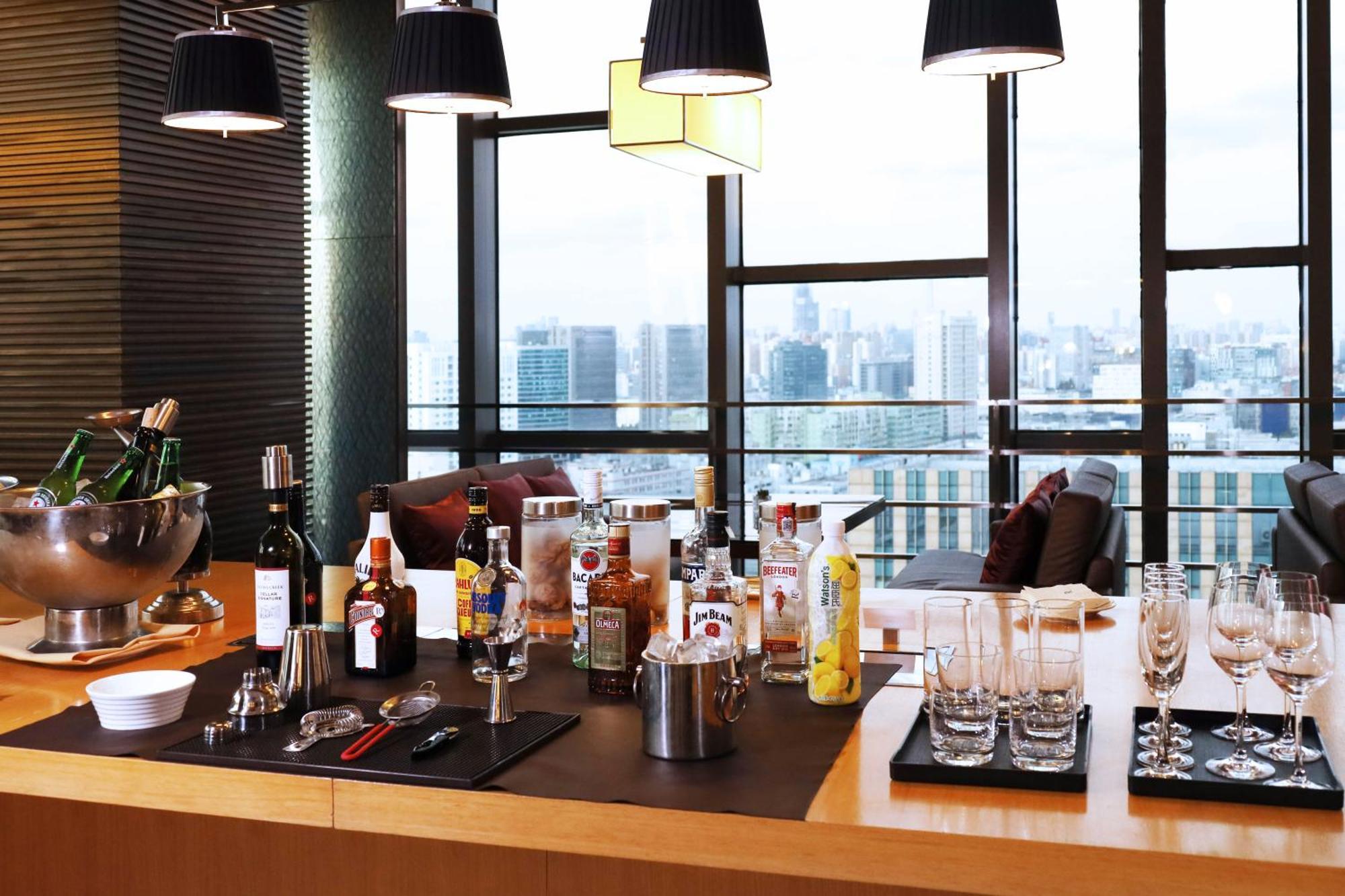 Club King Room