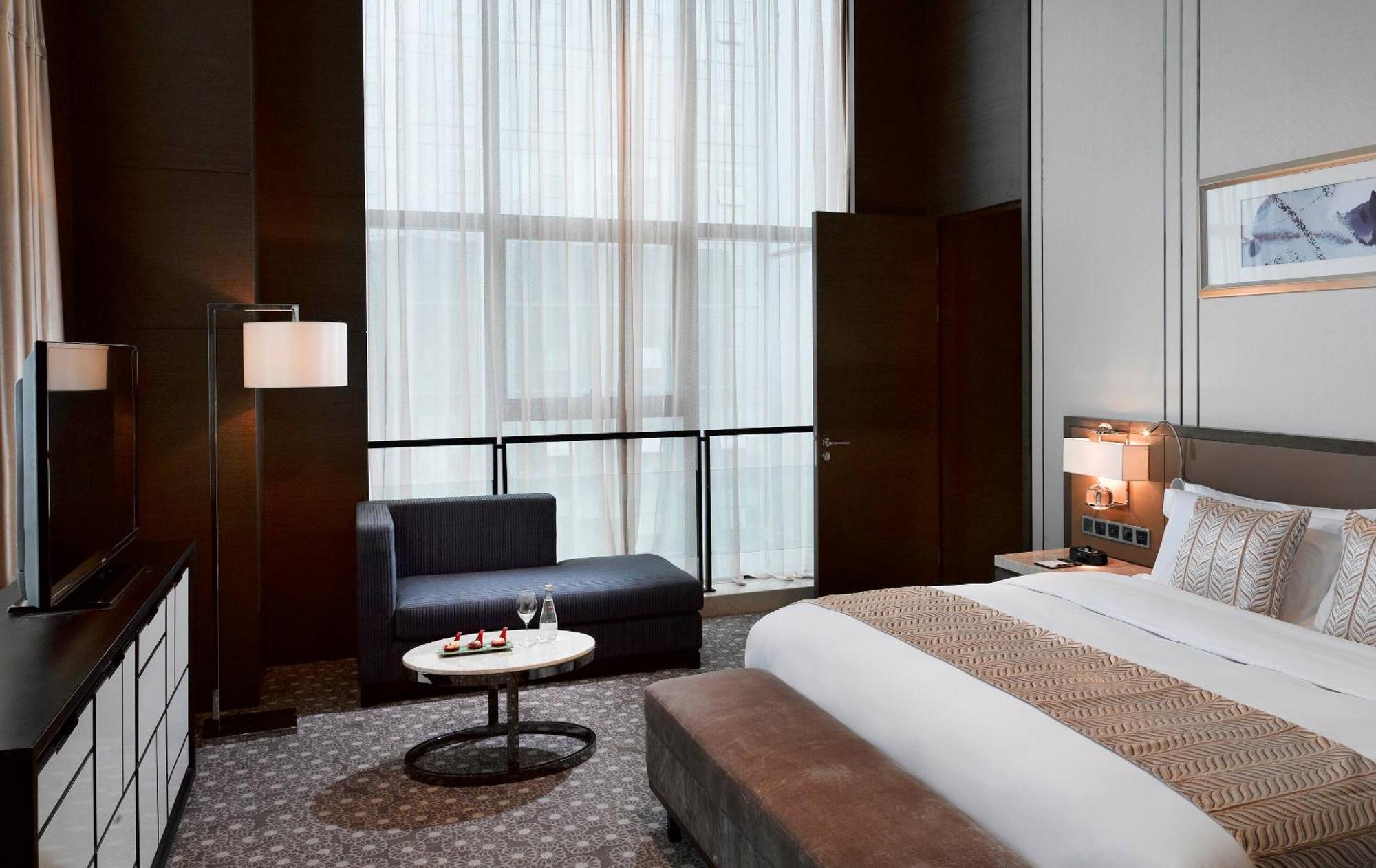 Business Suite The Level