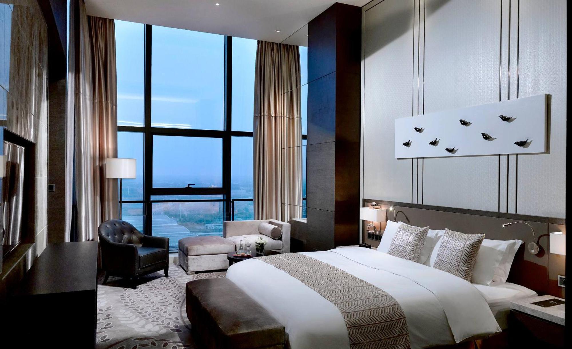 Presidential Suite The Level