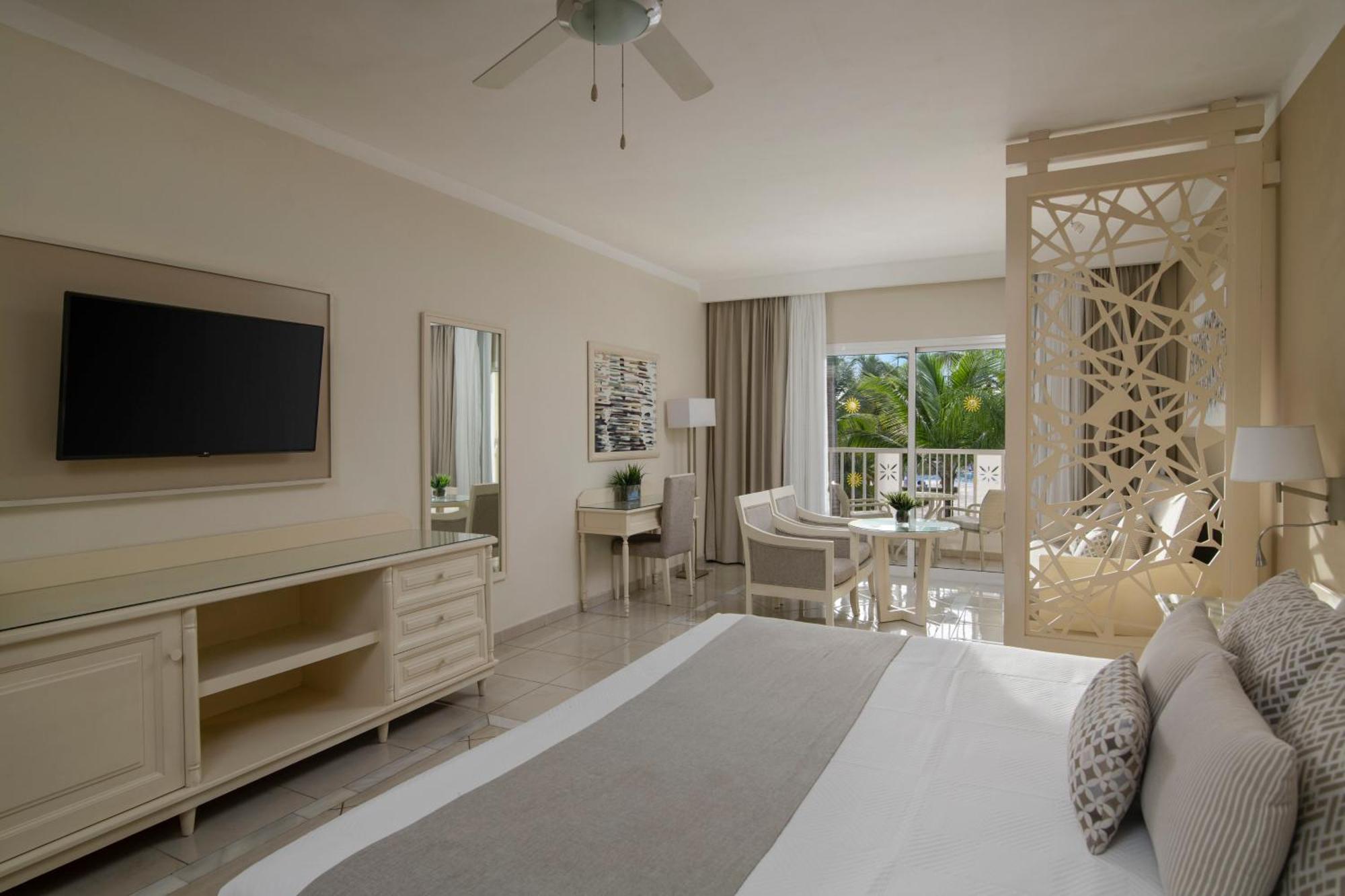 1 King Bed Junior Suite SGl